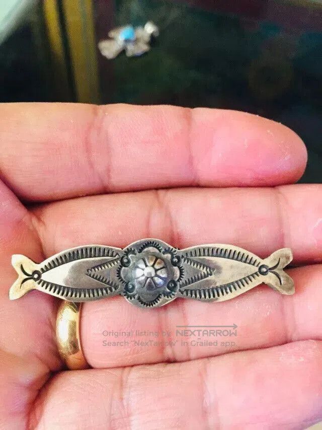 Japanese Brand Navajo Tribal Totem Silver Brooch. Size ONE SIZE - 3 Thumbnail