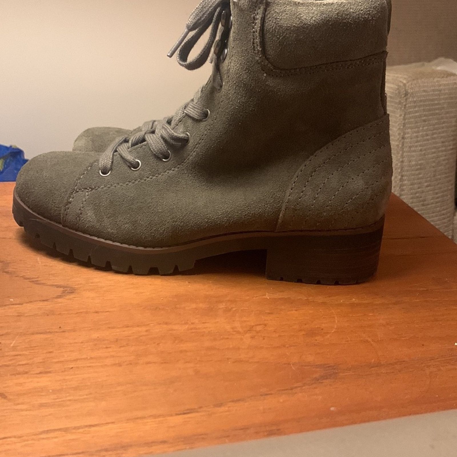Vintage Crown Vintage rugged lace up boots lug soles otter Size US 8 / IT 38 - 4 Thumbnail