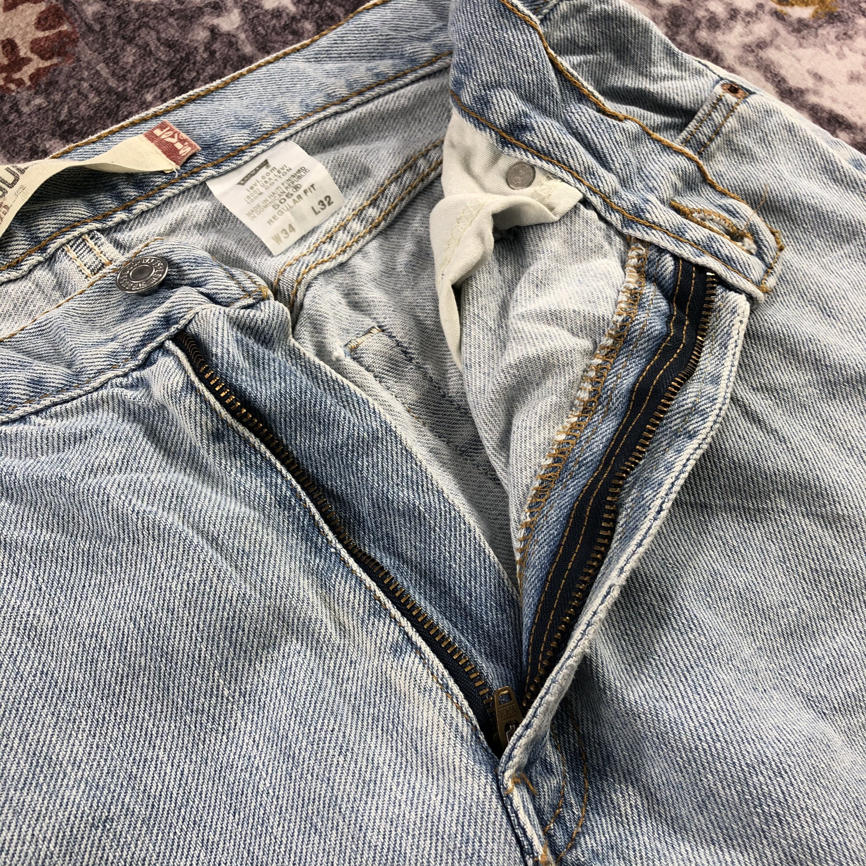 Levi's × Vintage Vintage Light Wash Levis 505 Jeans-JM3133 Size US 32 / EU 48 - 8 Thumbnail
