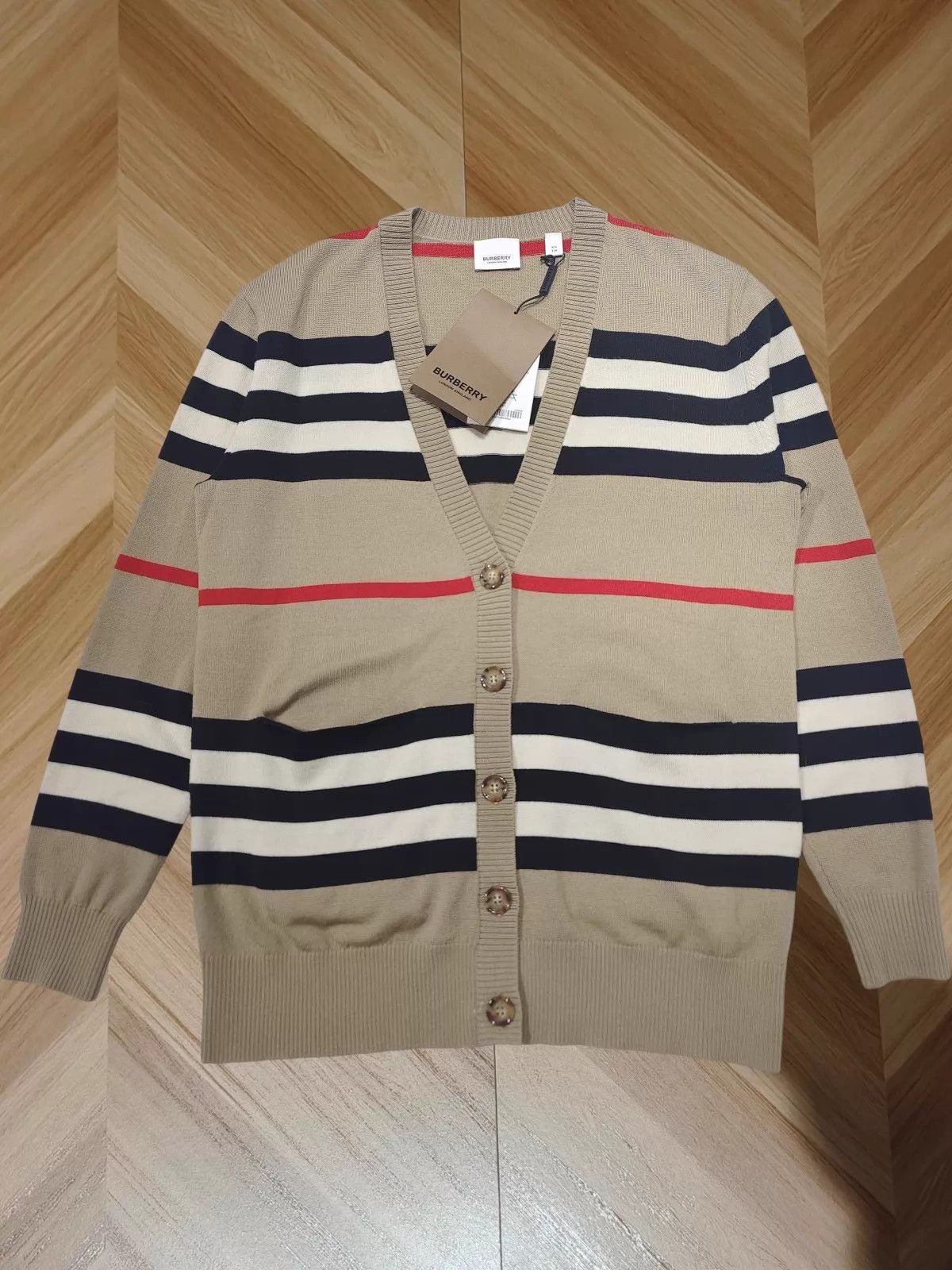 Burberry Burberry Plaid Cardigan XS New With Tags Size XS / US 0-2 / IT 36-38 - 1 Thumbnail