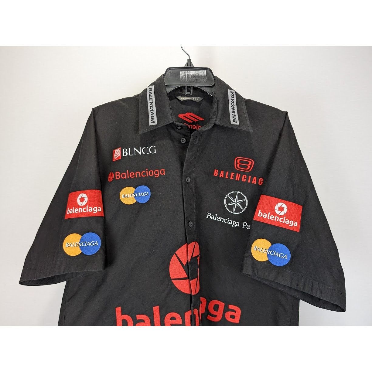 Balenciaga o1rshd1 Top League Shirt in Black Size US S / EU 44-46 / 1 - 4 Thumbnail