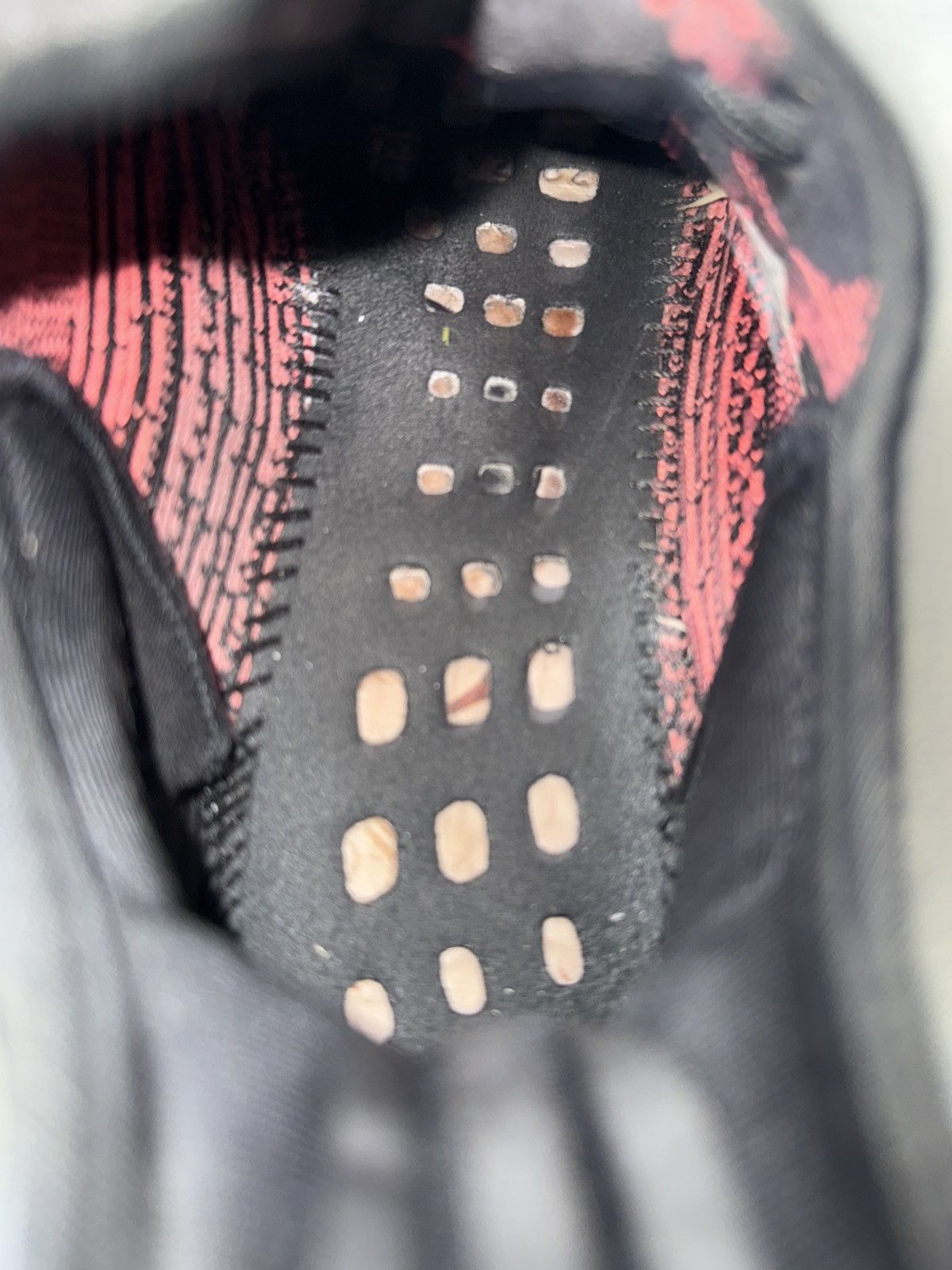 Yeezy Size 8 - adidas Yeezy Boost 350 V2 Low Red Stripe Size US 8 / EU 41 - 5 Thumbnail