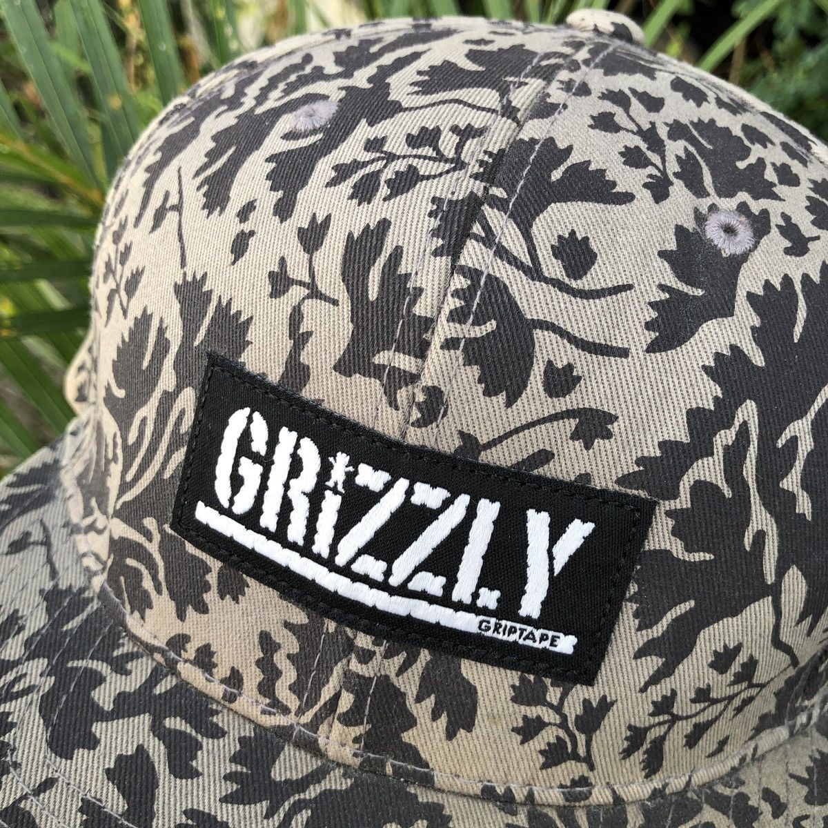 Grizzly Griptape × Starter VTG GRIZZLY X STARTER SNAPBACK Size ONE SIZE - 2 Thumbnail