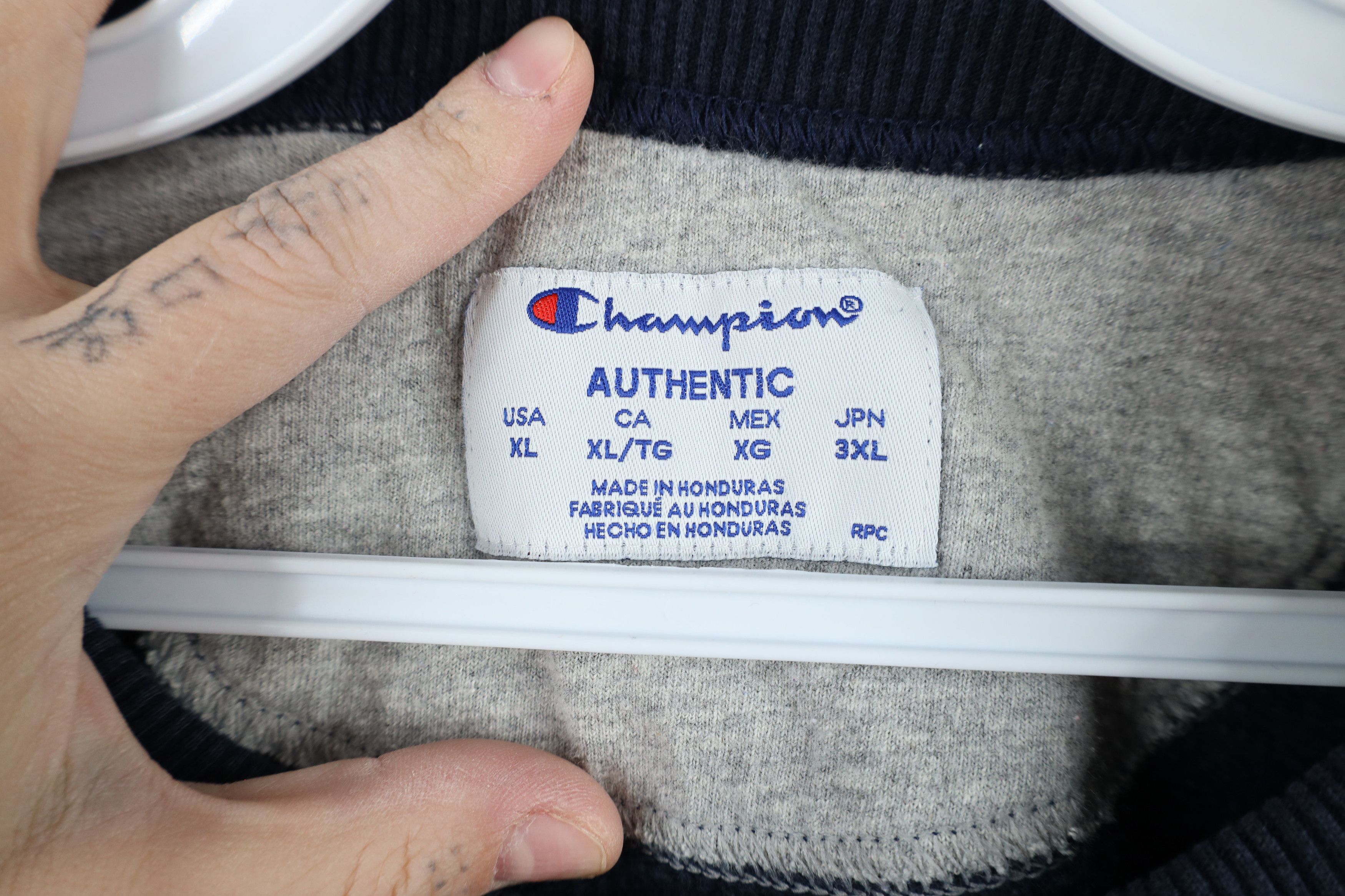Champion × Vintage Vintage Champion Monochrome Classic Logo Sweatshirt Blue Size US XL / EU 56 / 4 - 9 Thumbnail