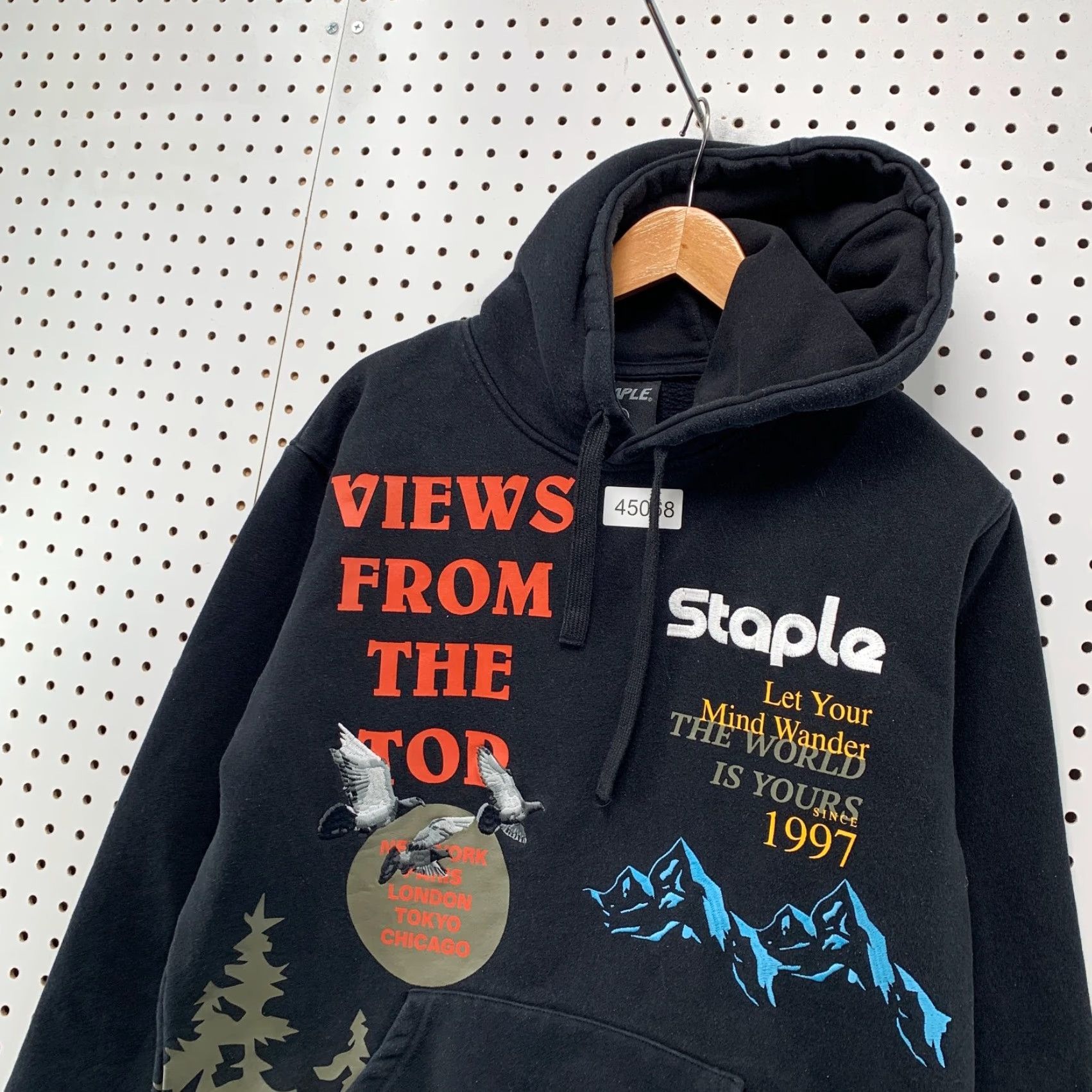 Vintage Staple Pigeon Sweatshirt Mens Medium Hoodie Black All Over Print Hip Hop Streetwear Size US M / EU 48-50 / 2 - 5 Thumbnail