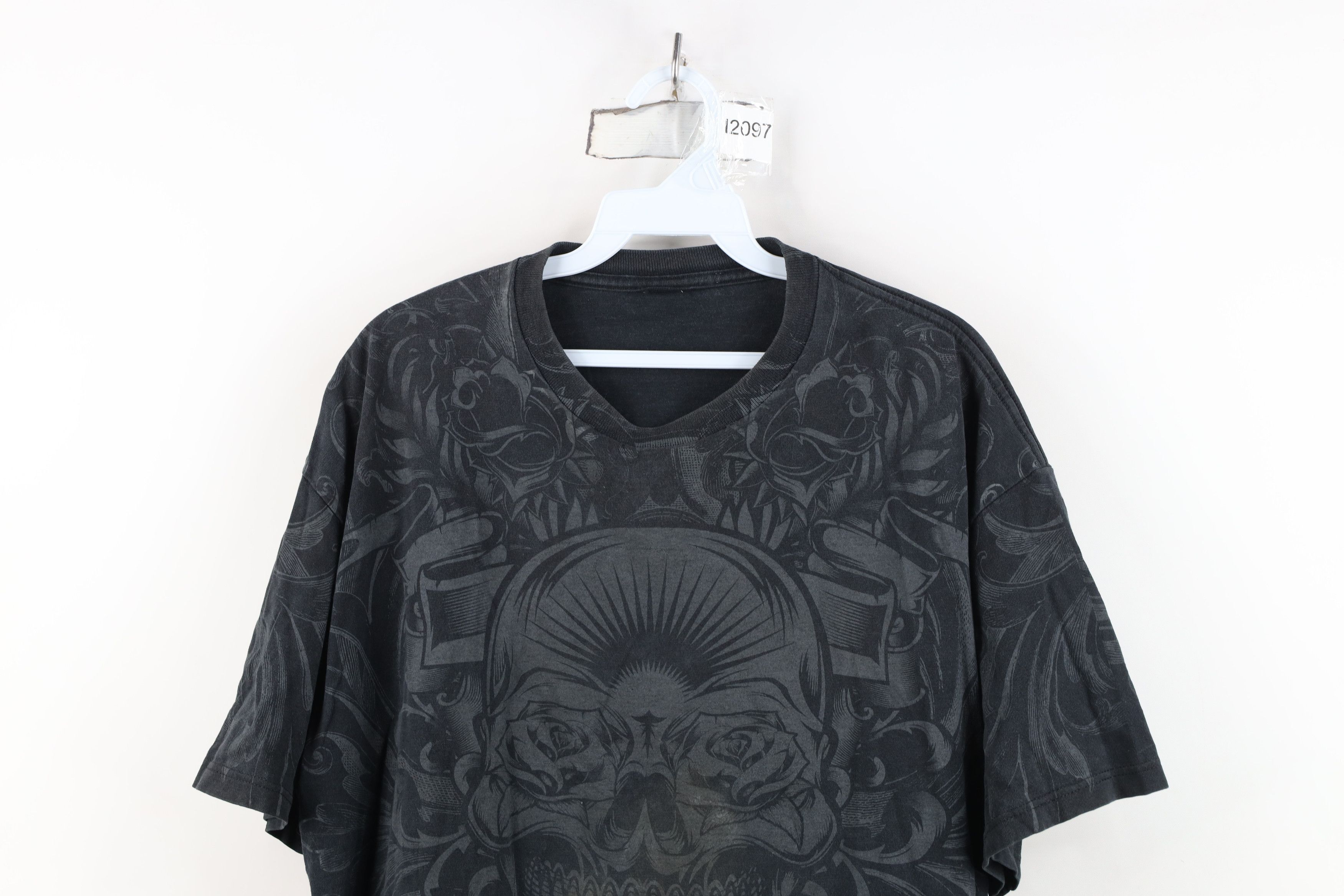 Vintage Vintage Y2K Streetwear Skull All Over Print UFC MMA T-Shirt Size US L / EU 52-54 / 3 - 2 Thumbnail