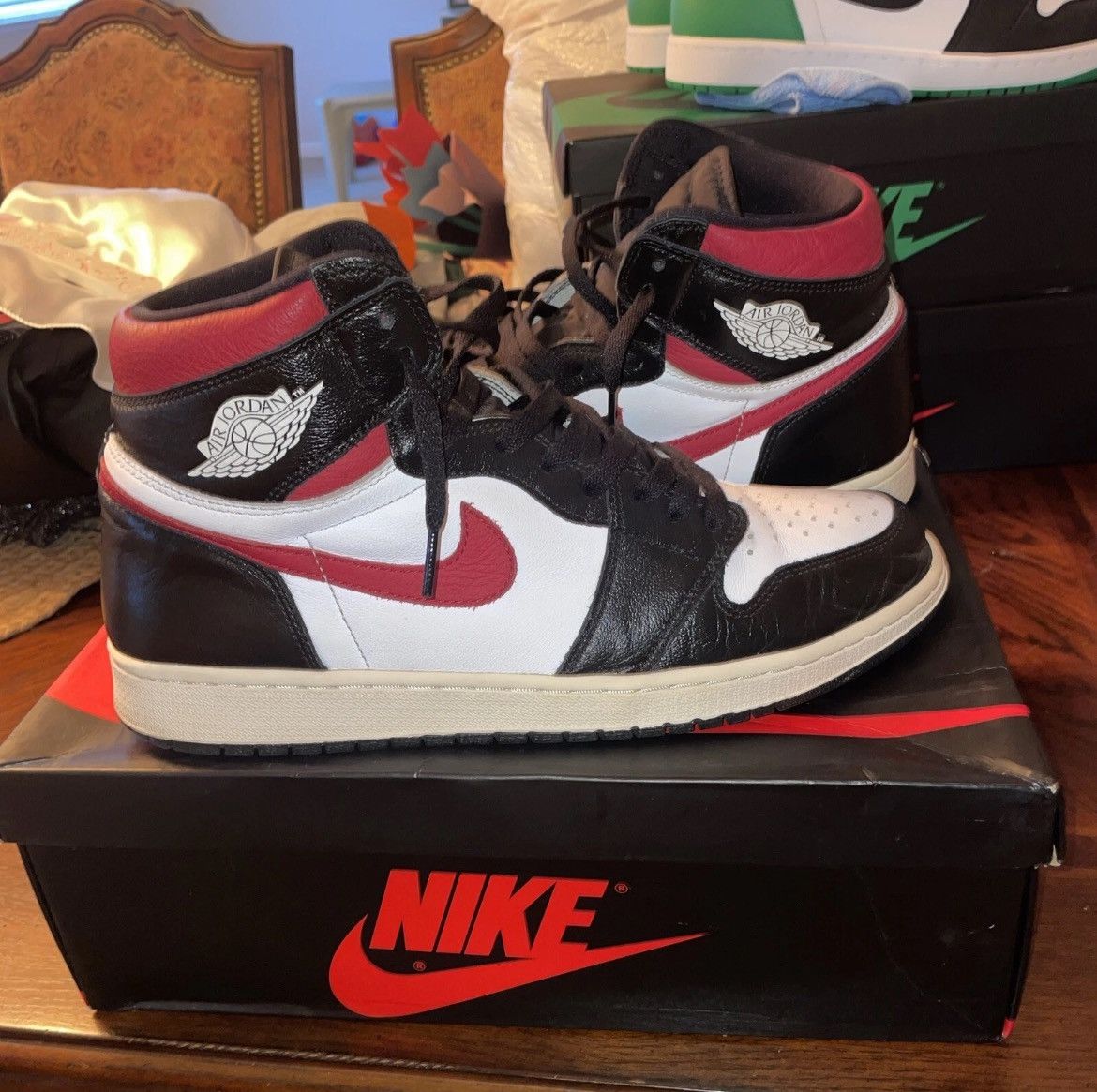 Jordan 1 Retro High Black Gym Red