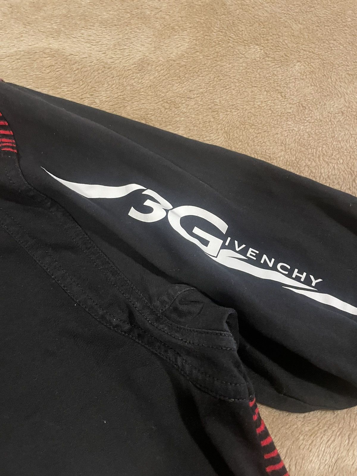 Givenchy Givenchy 3G Long Sleeve T Size US M / EU 48-50 / 2 - 5 Thumbnail