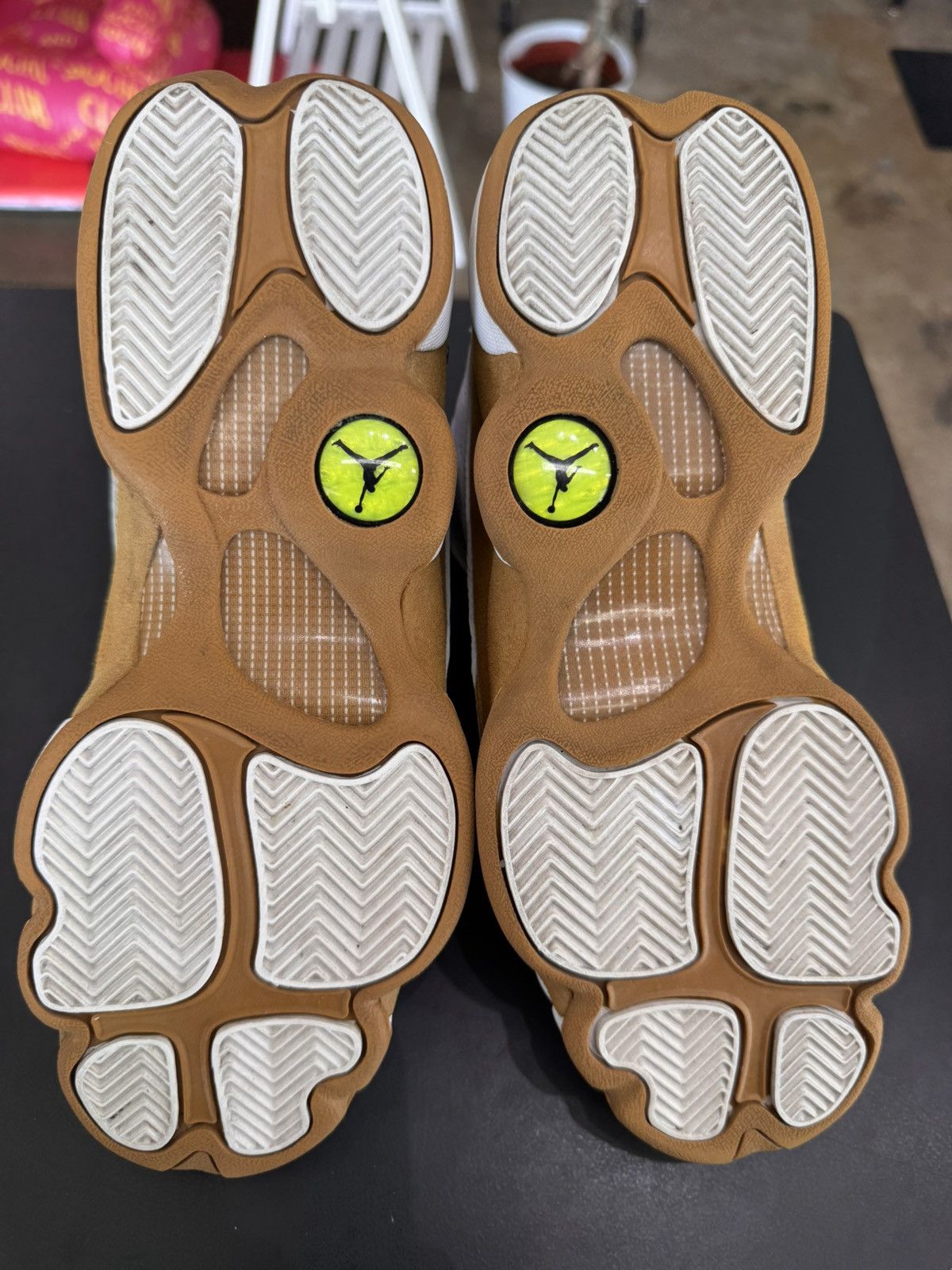 Jordan Brand Air Jordan 13 Wheat Size 7Y (2023) Size US 7 / EU 40 - 8 Thumbnail