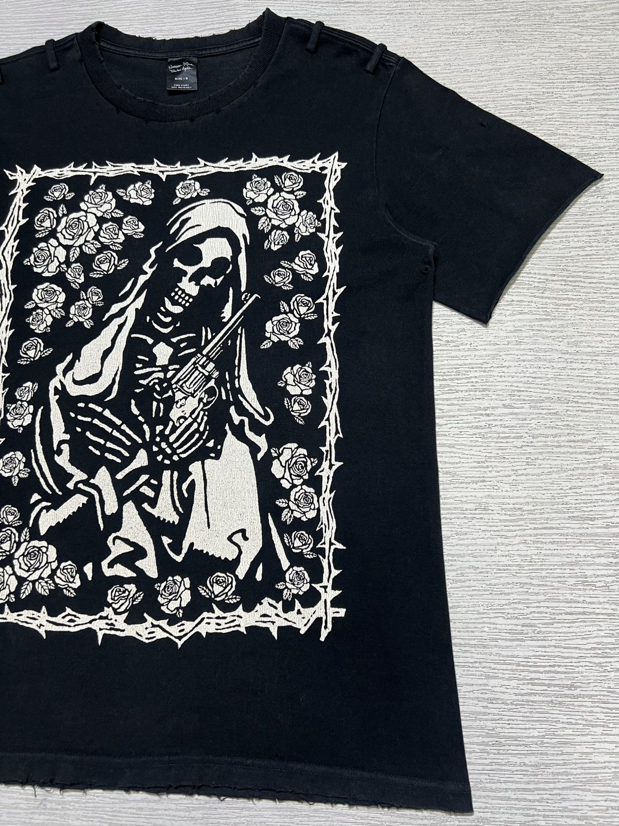 Number (N)ine Number (N)ine - SS06 - Guns & Roses Skeleton Distressed Tee Size US M / EU 48-50 / 2 - 5 Thumbnail