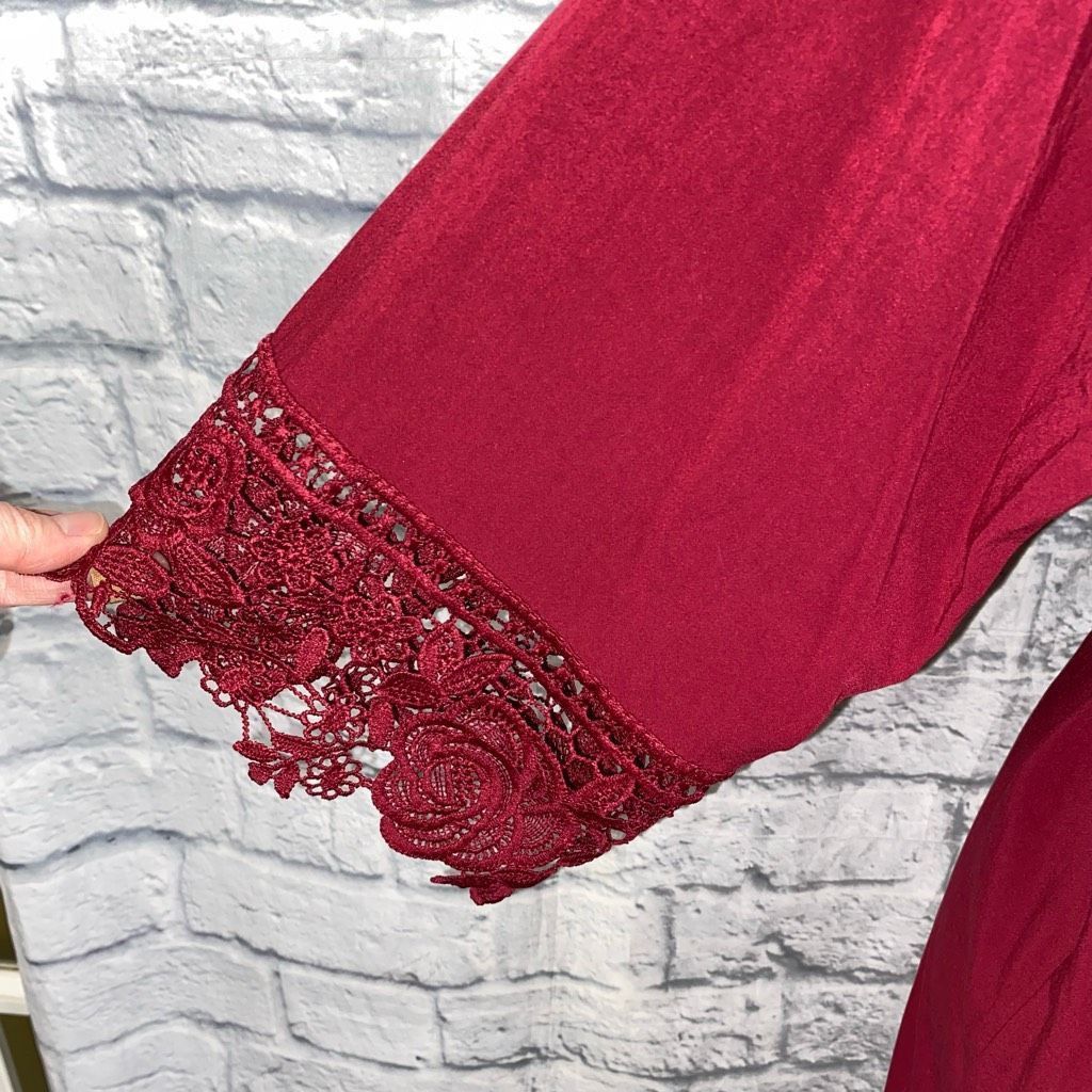 Other Women’s tie front robe with lace trim burgundy color sz smal Size ONE SIZE - 5 Thumbnail