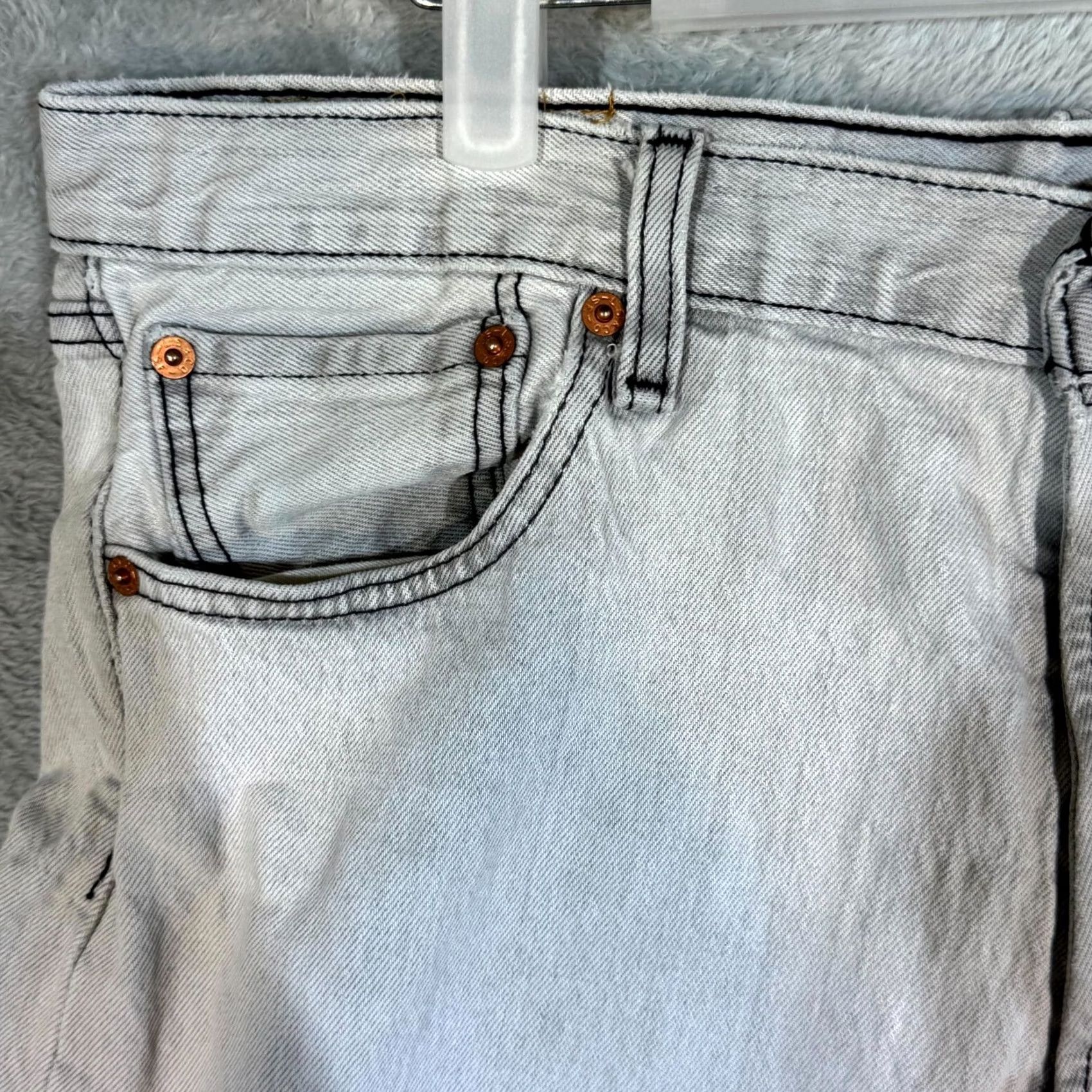 Levi's Levi's Shorts Bermuda 501 Gray Mid-Rise Button-Fly Original Fit M1655 Mens Shorts 36 Gray Denim Casual Summer Vintage? Size US 36 / EU 52 - 3 Thumbnail