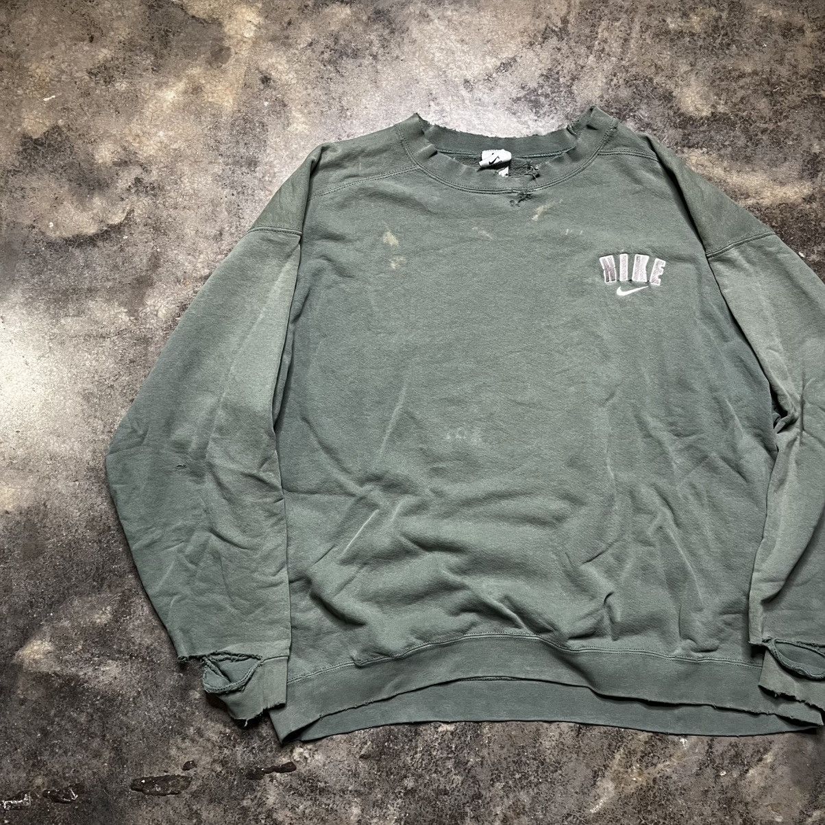 Vintage vintage olive green 90s nike baggy sweatshirt Size US XL / EU 56 / 4 - 4 Thumbnail
