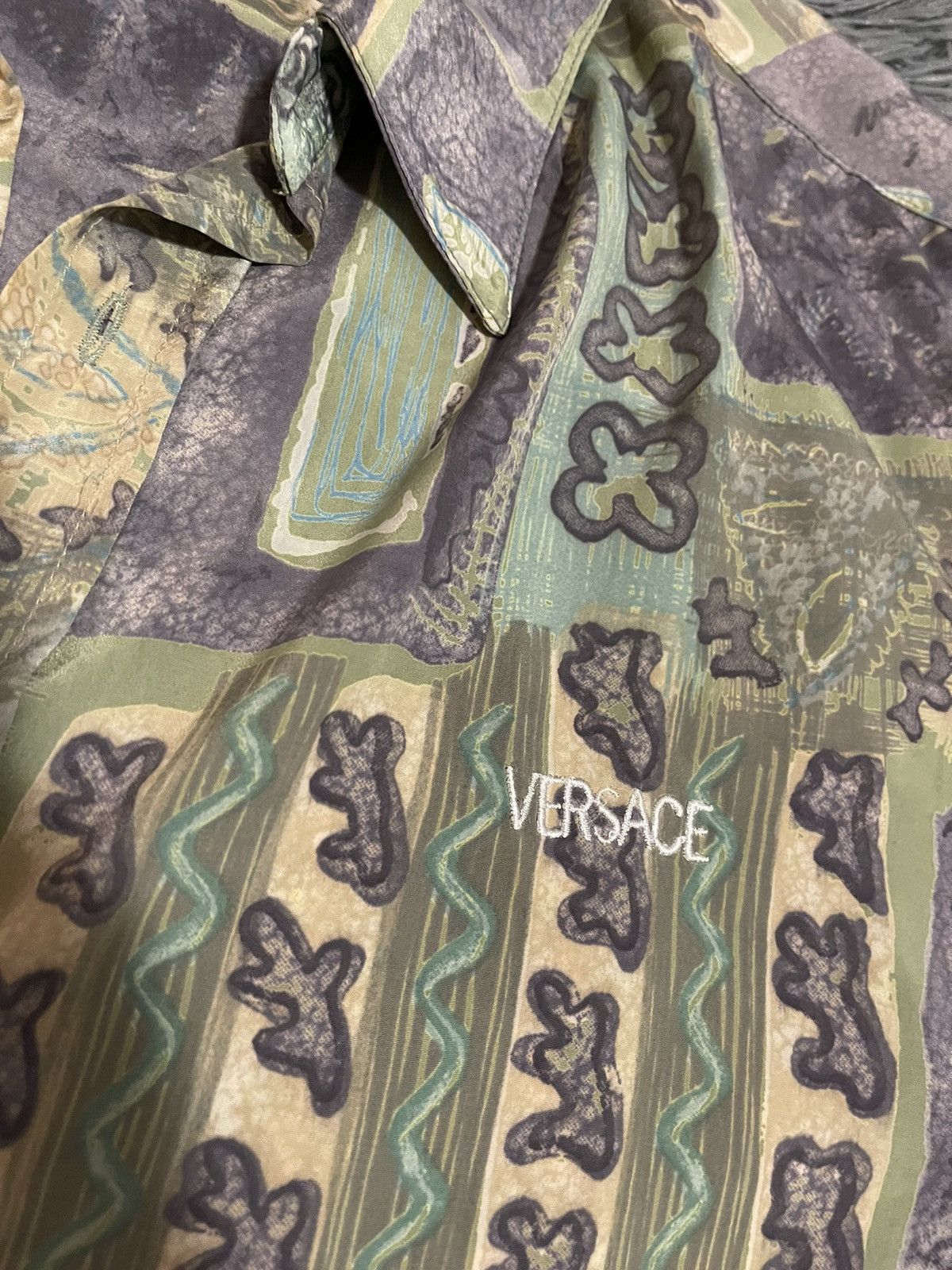 Versace Jeans Couture Versace Jeans Couture Vintage Style 100% Silk Shirt Size XL Size US XL / EU 56 / 4 - 2 Thumbnail