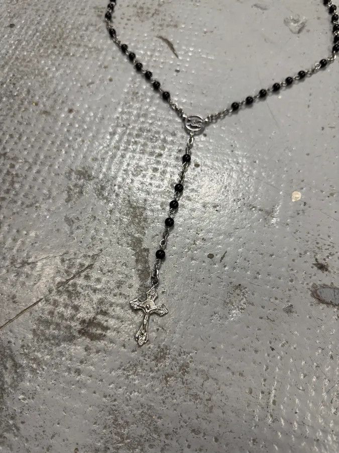 2000s Dolce & Gabbana Black Rosary Cross Necklace