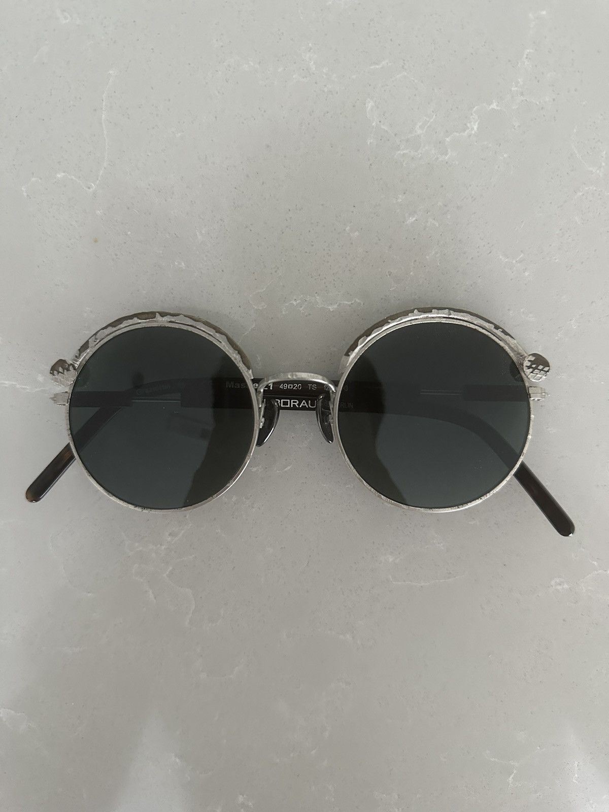 image of Kuboraum Maske Z1 Tortoise Round Sunglasses, Men's