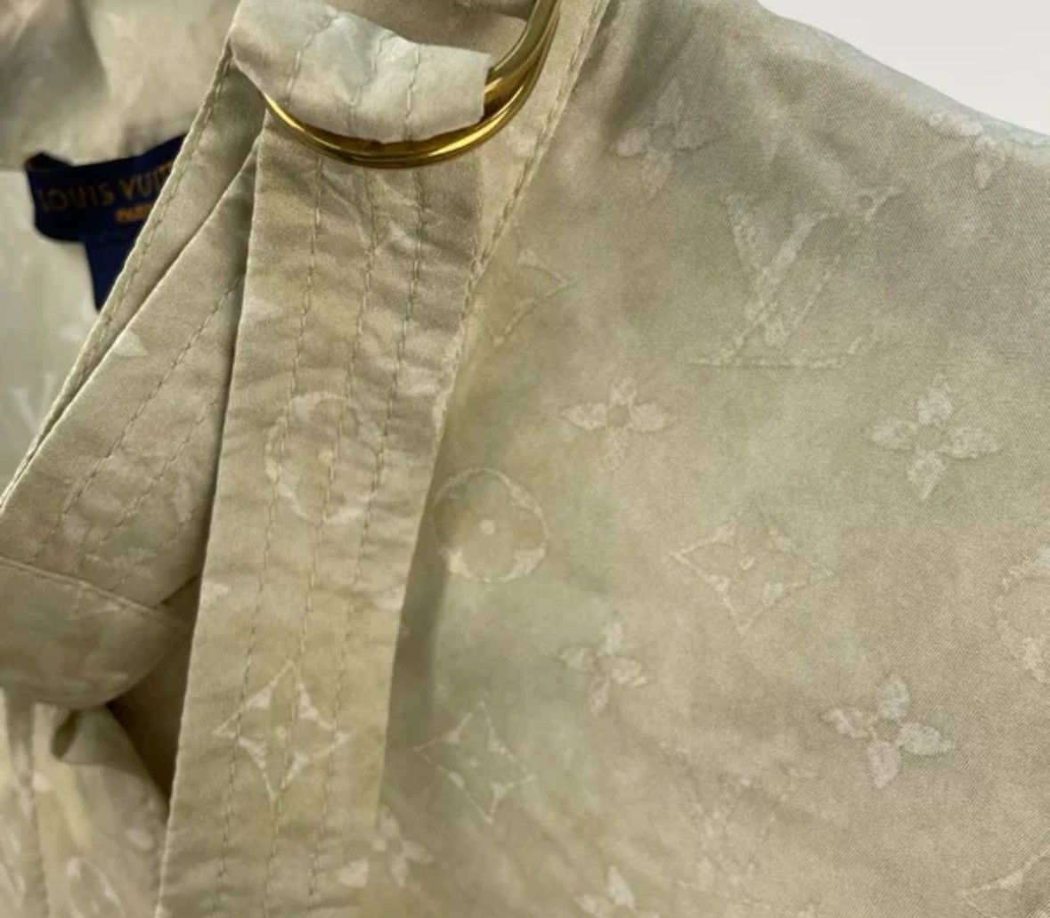 Louis Vuitton Louis Vuitton Beige full printed logo silk shir Size US S / EU 44-46 / 1 - 5 Thumbnail
