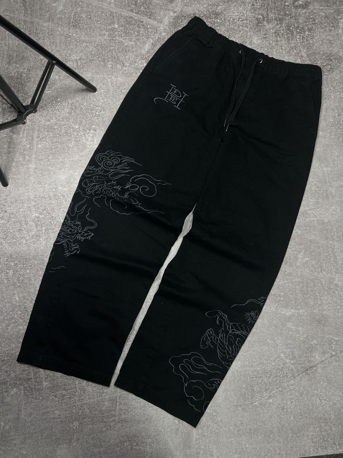 Ed Hardy Ed Hardy x Urban Outfitters Dragon Print Carpenter Pants Size US 34 / EU 50 - 2 Thumbnail