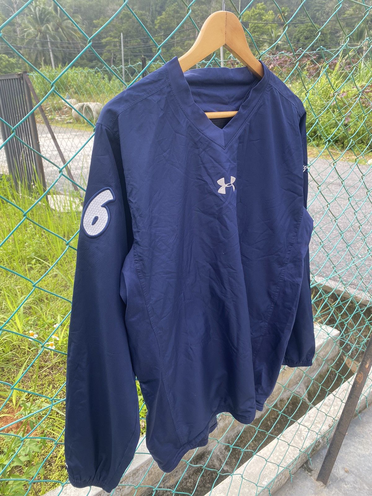Under Armour ⚡️Steals⚡️Under Armour spellout training sweater Size US L / EU 52-54 / 3 - 4 Thumbnail