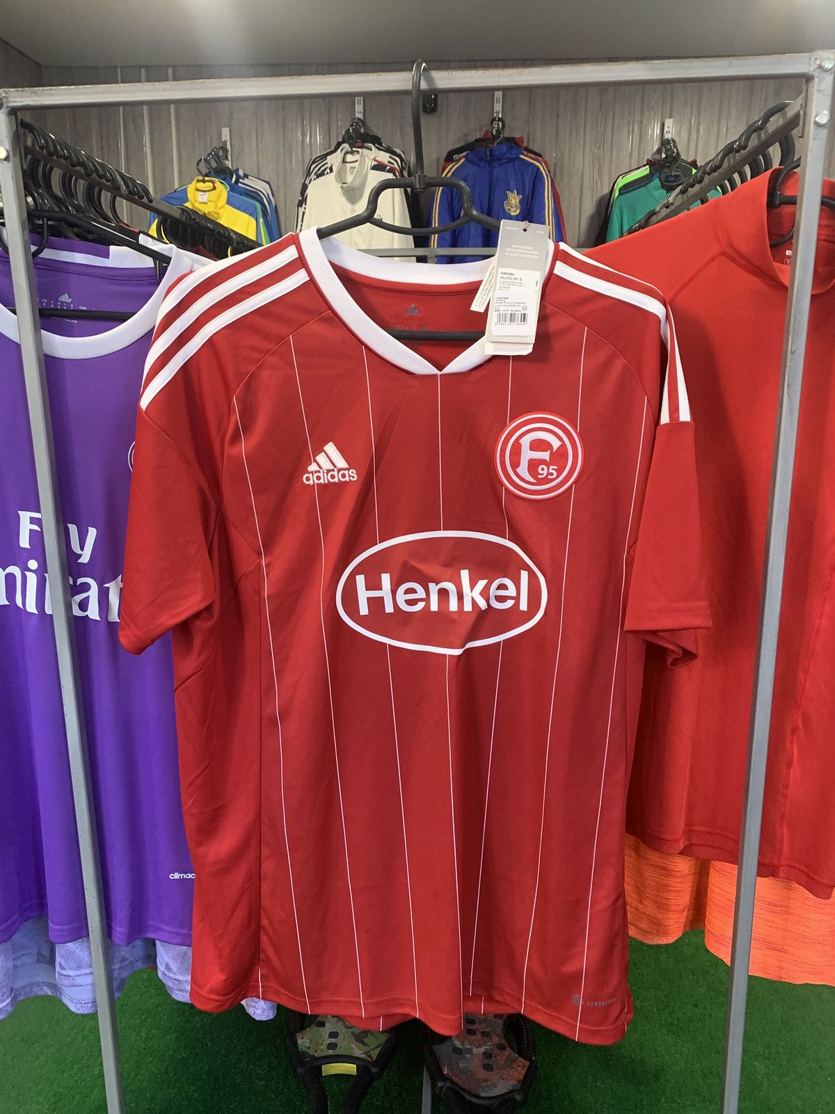 Adidas Fortuna Düsseldorf Home Shirt 2022/2023 Adidas L Henning 28 Size US L / EU 52-54 / 3 - 1 Thumbnail
