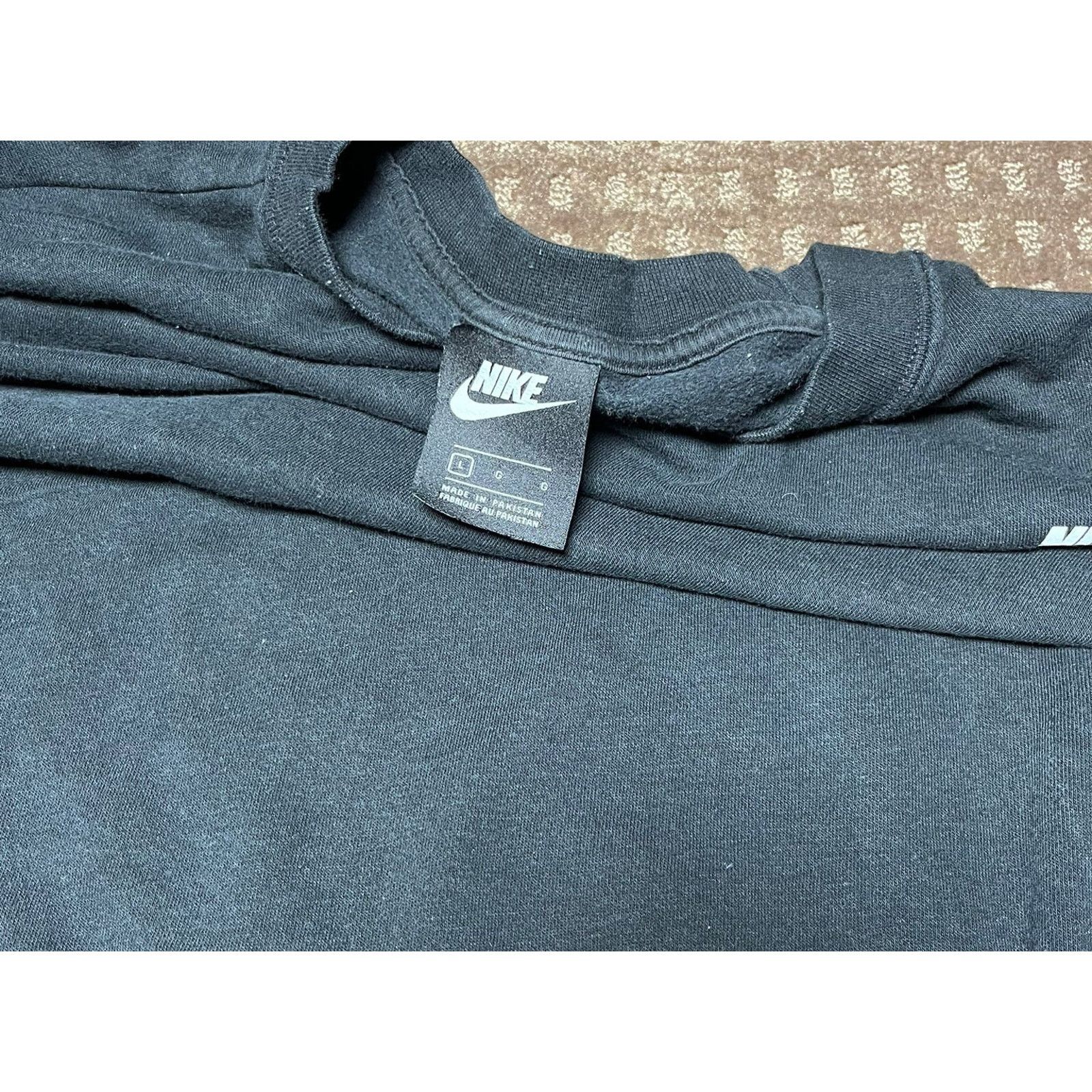 Nike 🖤 Nike Embroidered Logo Crewneck Sweatshirt – Black Size S Size S / US 4 / IT 40 - 3 Thumbnail