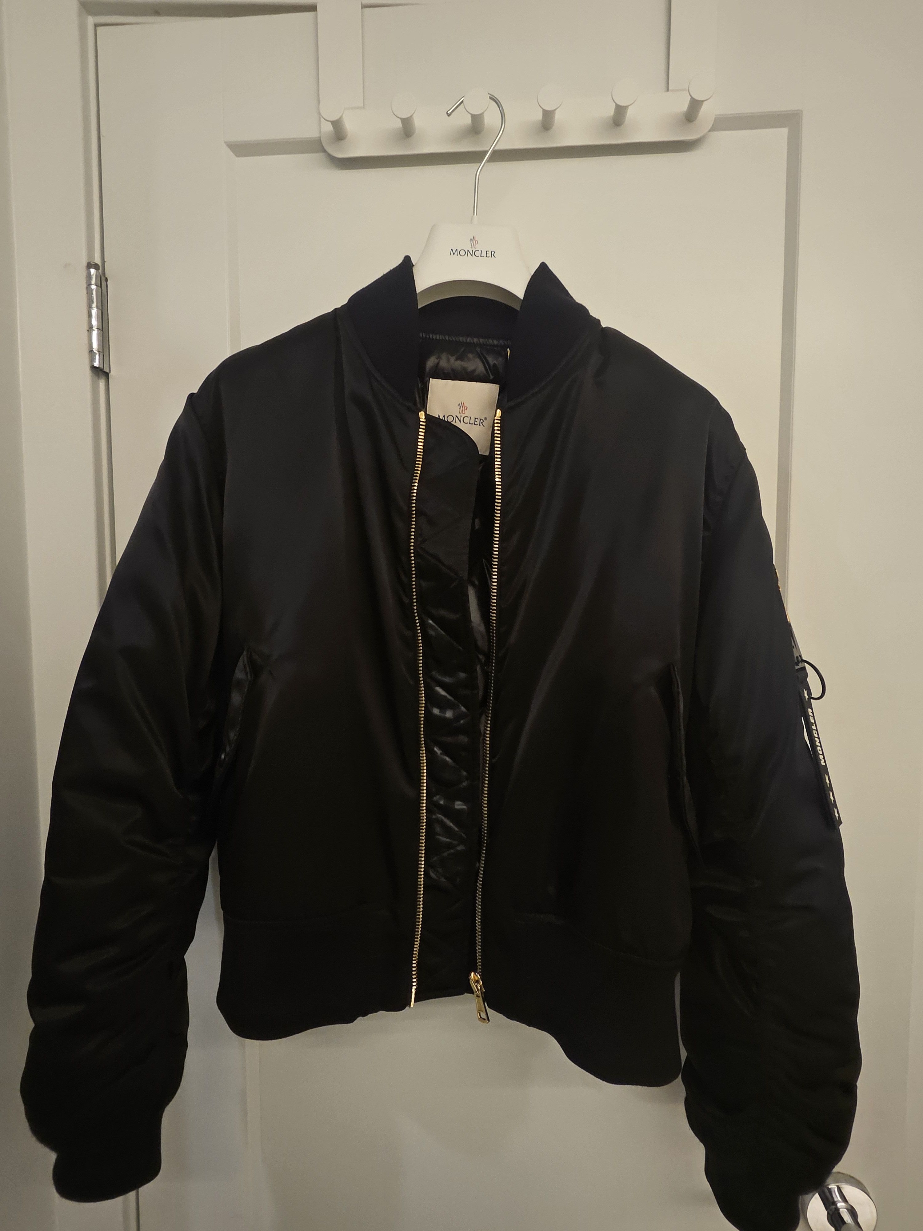 Moncler Genius Moncler Genius FRGMT Rassos Bomber Size US S / EU 44-46 / 1 - 1 Thumbnail