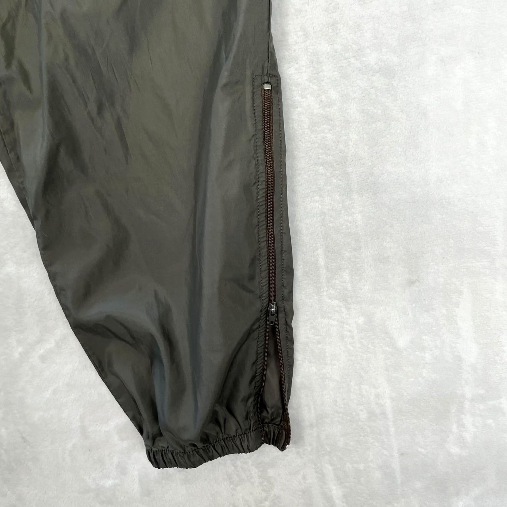 Nike VINTAGE Nike Pants Mens Large Green Nylon Track Joggers Zip Ankle 90s White Tag Size US 33 - 2 Thumbnail