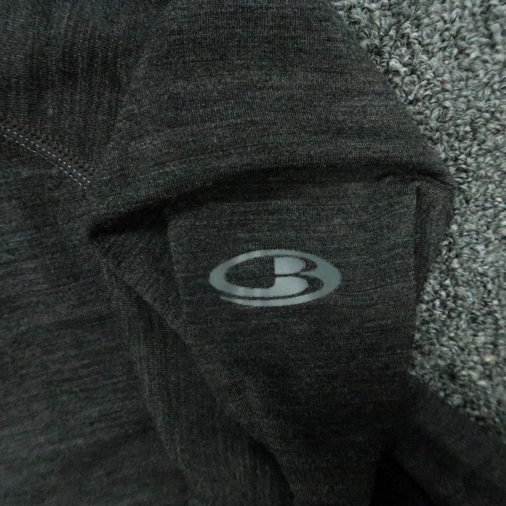 Icebreaker Icebreaker Pullover Mens M Gray 1/4 Zip Wool Performance Moisture Wicking Mock Neck Regular Long Sleeve Size M Gray 200 Zone Size US M / EU 48-50 / 2 - 4 Thumbnail