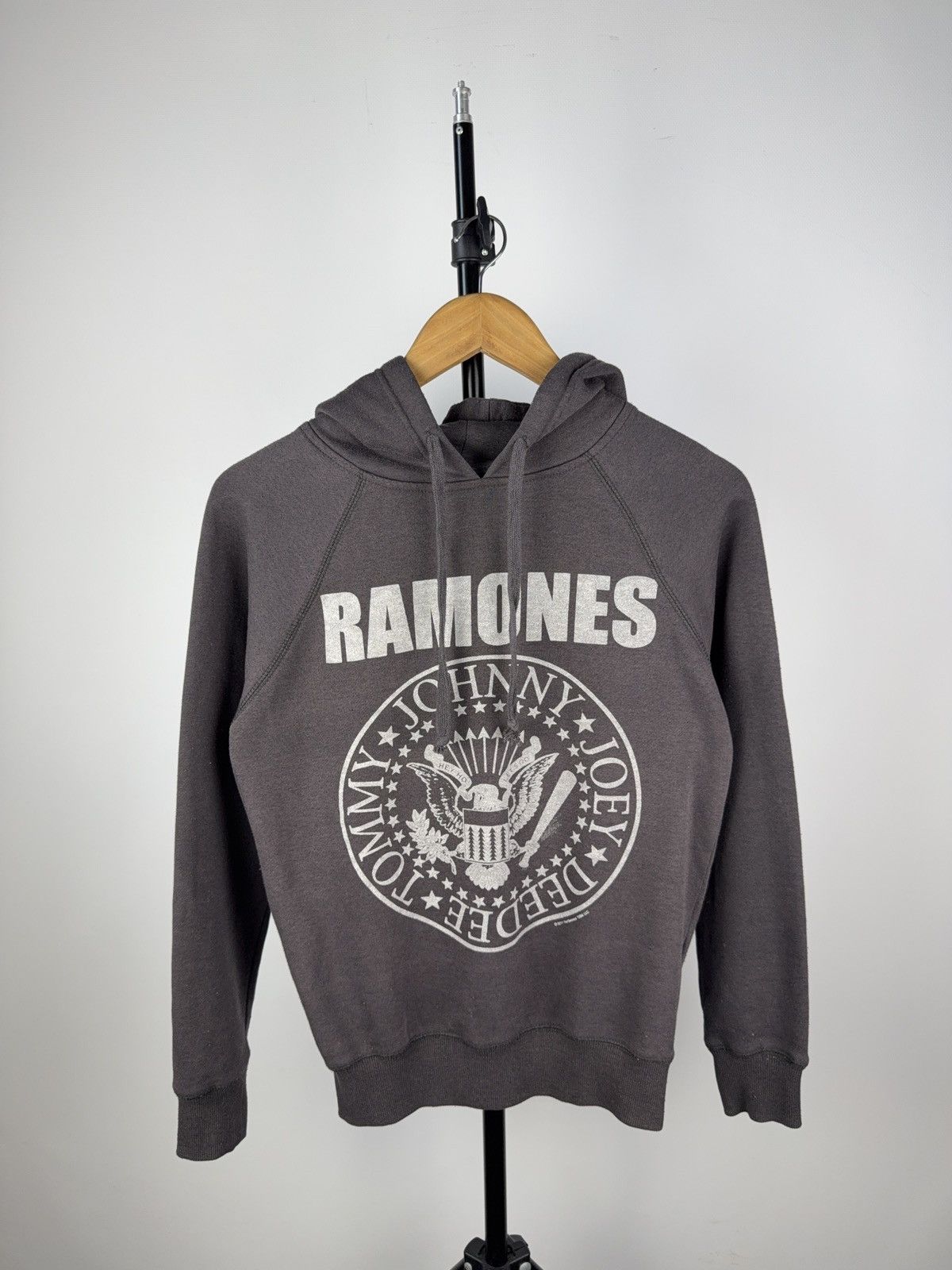 Band Tees Vintage Faded Ramones 2011 Rock Band Hoodie Graphic Print XS Size XS / US 0-2 / IT 36-38 - 1 Thumbnail
