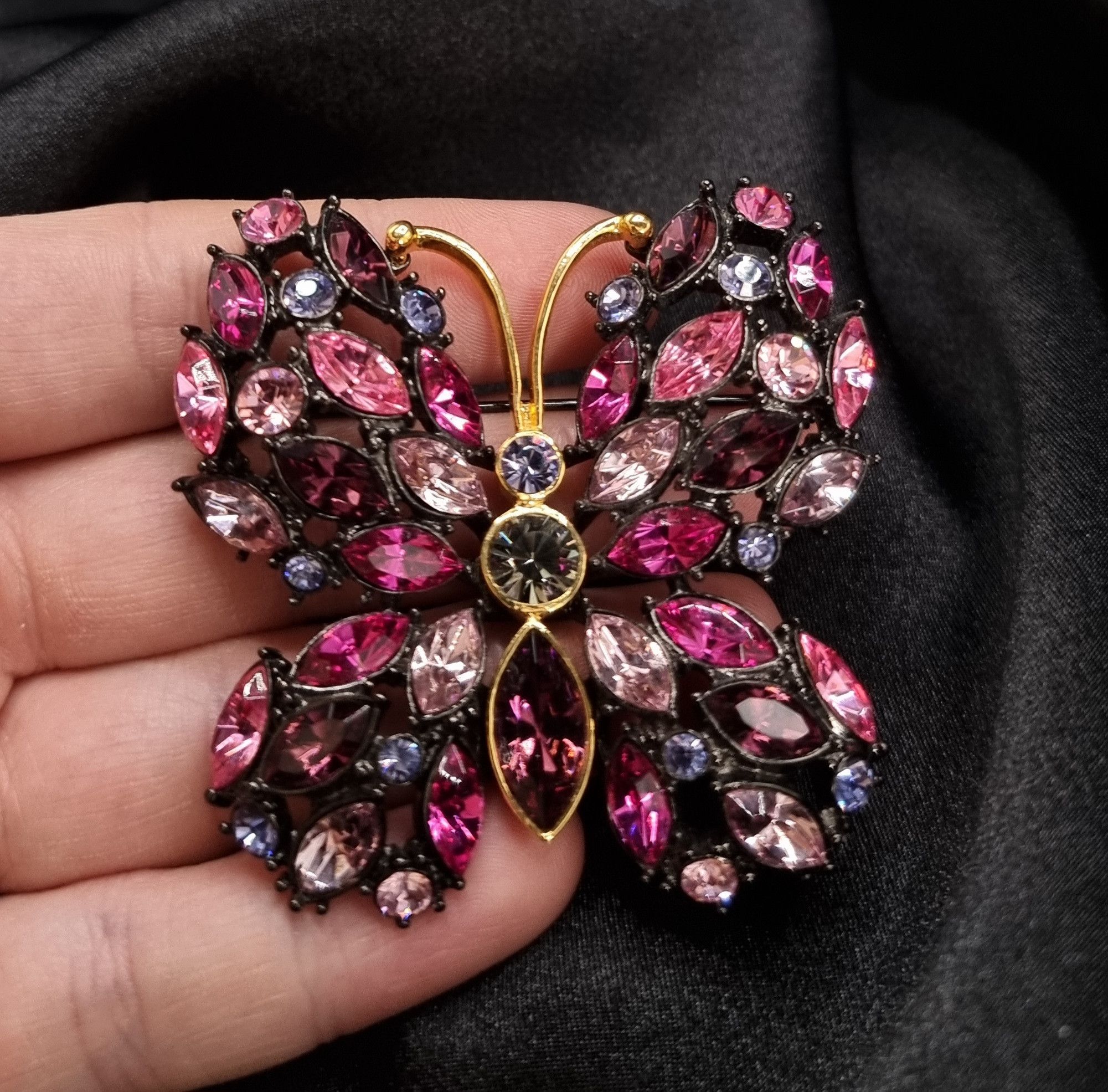 Joan Rivers Vintage Joan Rivers Brooch Pink Crystal Butterfly Statement Size ONE SIZE - 4 Thumbnail