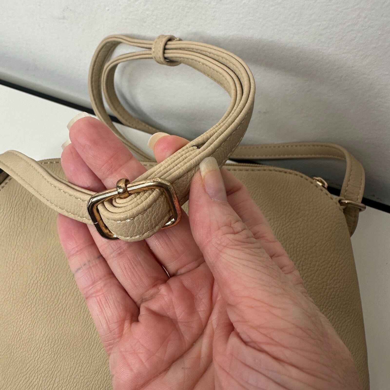 Other Desert Sand Crossbody Bag Tassel Striped Interior Strap Size ONE SIZE - 10 Thumbnail