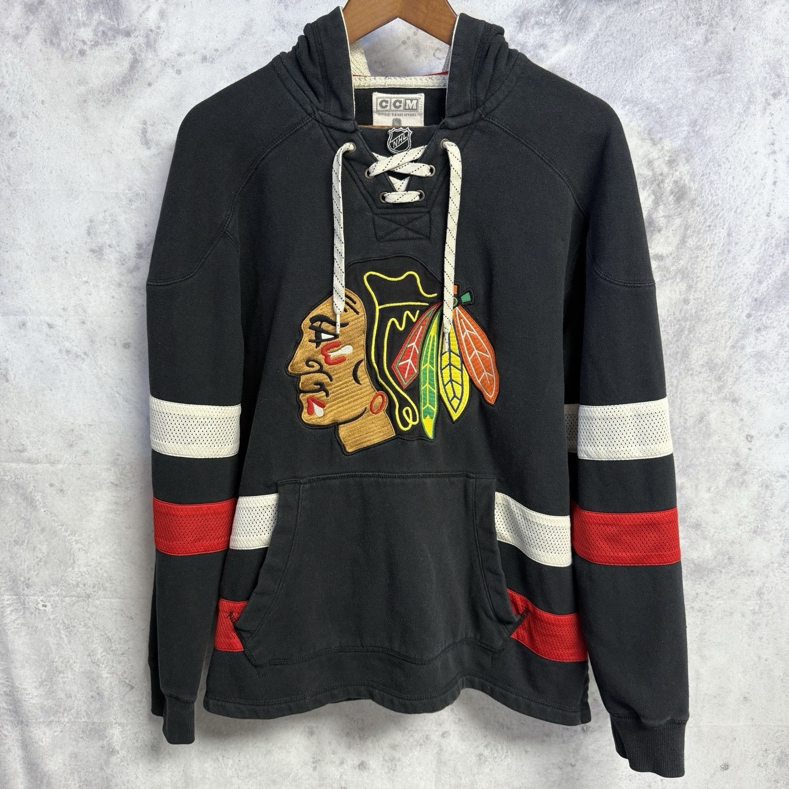 NHL Chicago Blackhawks CCM Hoodie Sweatshirt Mens Black Size US M / EU 48-50 / 2 - 1 Thumbnail