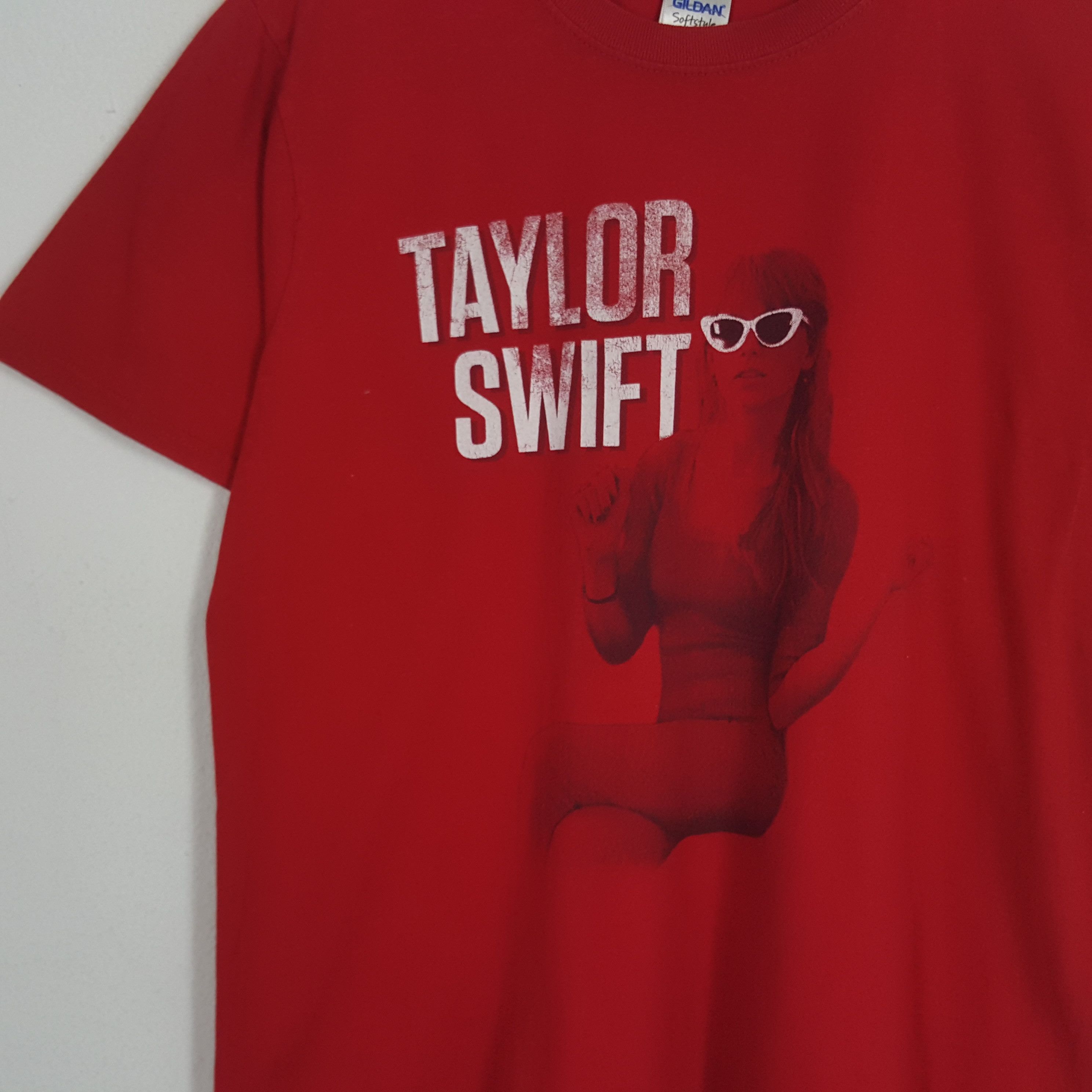 Band Tees × Vintage Vintage Taylor Swift American Rock Singer Tshirt Size US S / EU 44-46 / 1 - 2 Thumbnail
