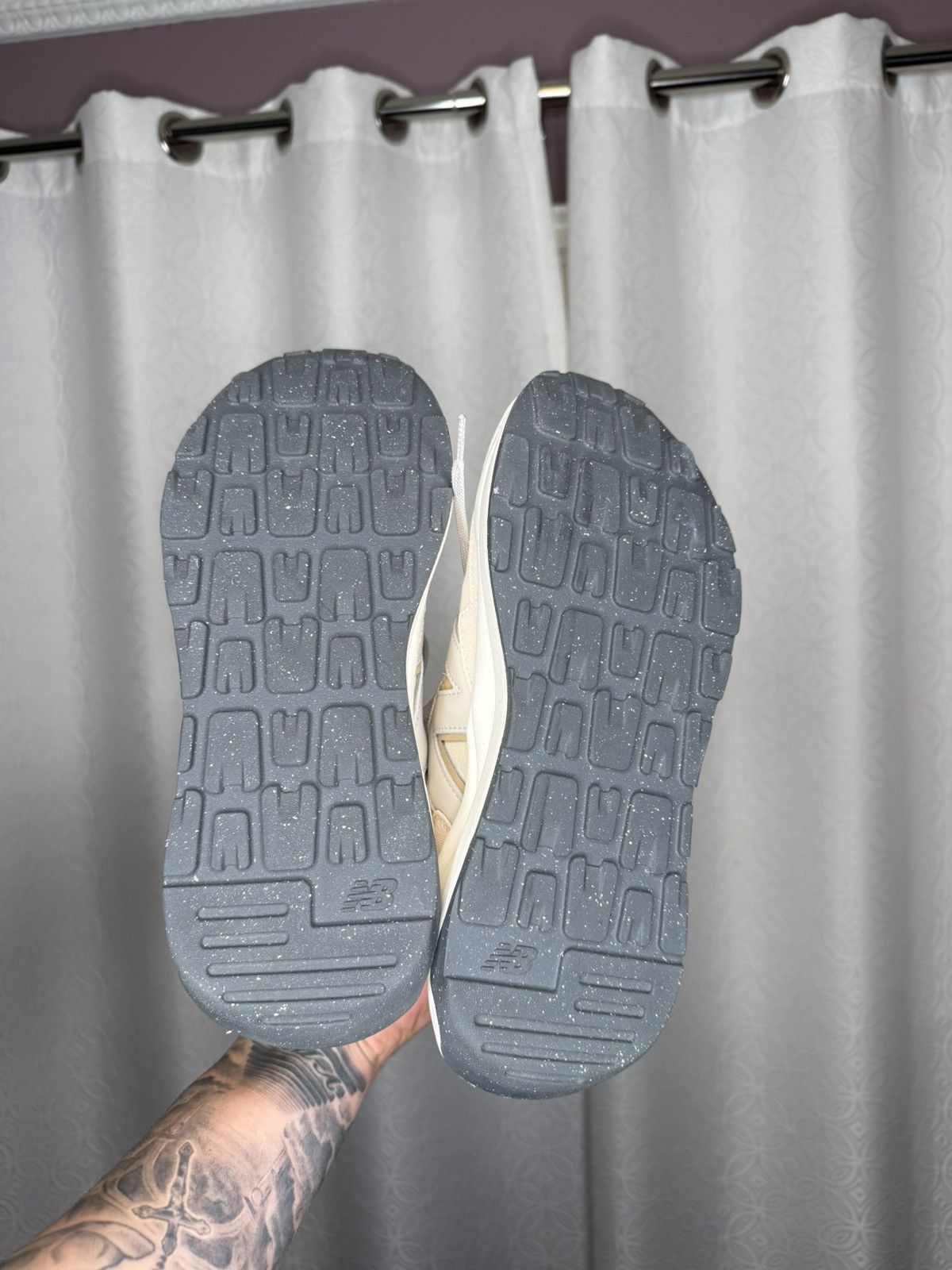 New Balance New Balance 990v3 Size US 10.5 / IT 40.5 - 4 Thumbnail