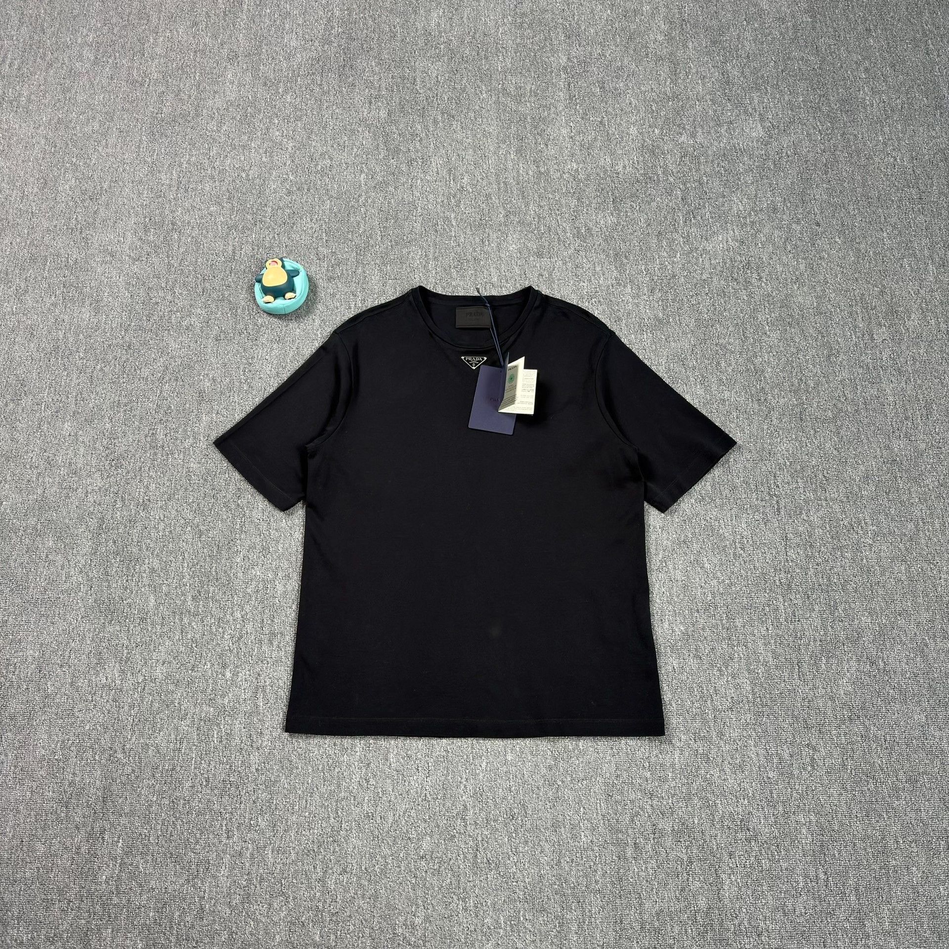 Prada Prada Enamel Triangle Logo T-Shirt Size M Size US M / EU 48-50 / 2 - 1 Thumbnail