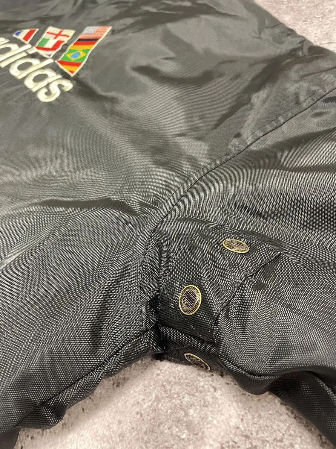 Adidas ADIDAS VINTAGE SOCCER BOMBER LIGHT JACKET FRANCE 98 Size US XL / EU 56 / 4 - 3 Thumbnail