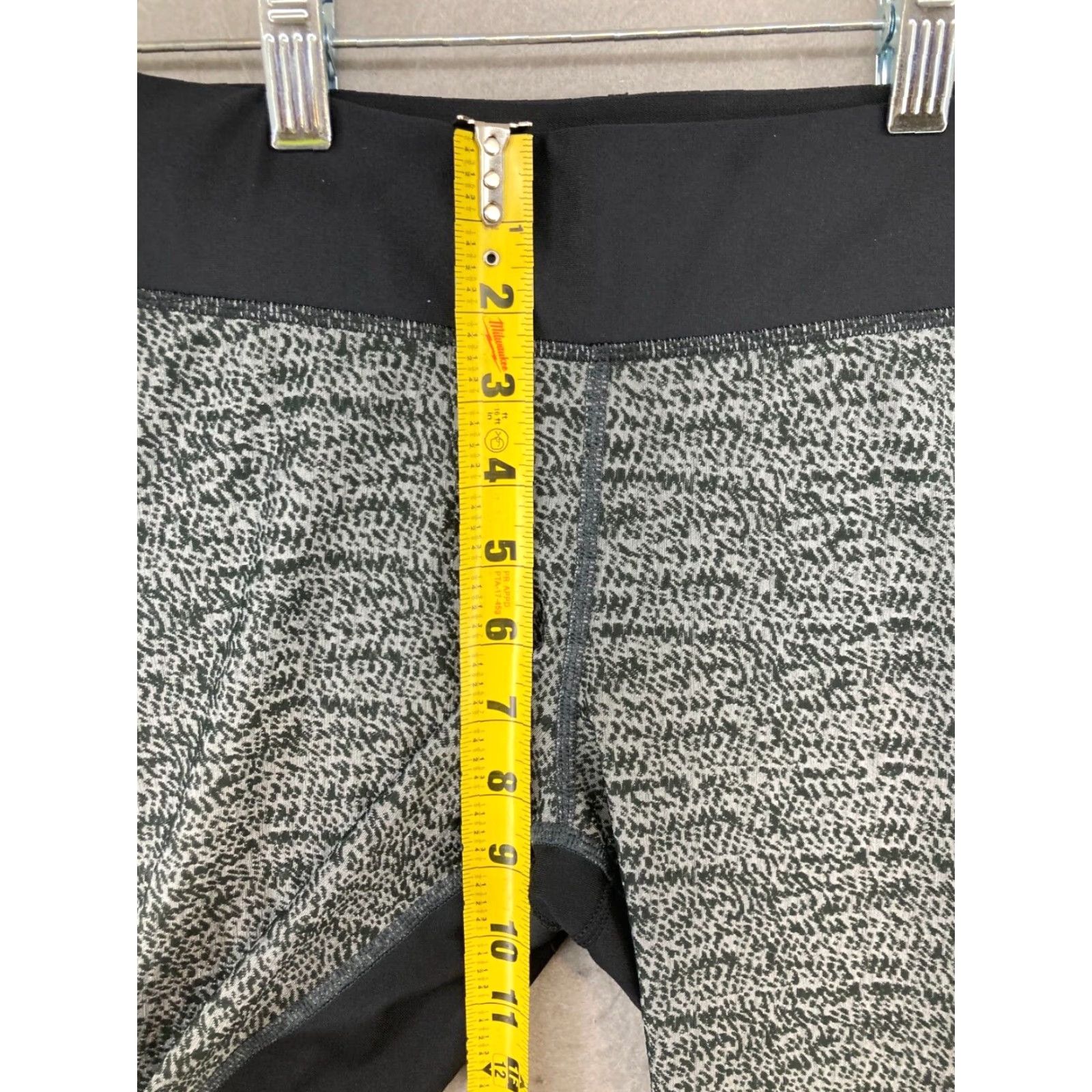 Under Armour Under Armour Pants Women Medium Black Compression Heatgear Athletic Yoga Size 32" / US 10 / IT 46 - 4 Thumbnail