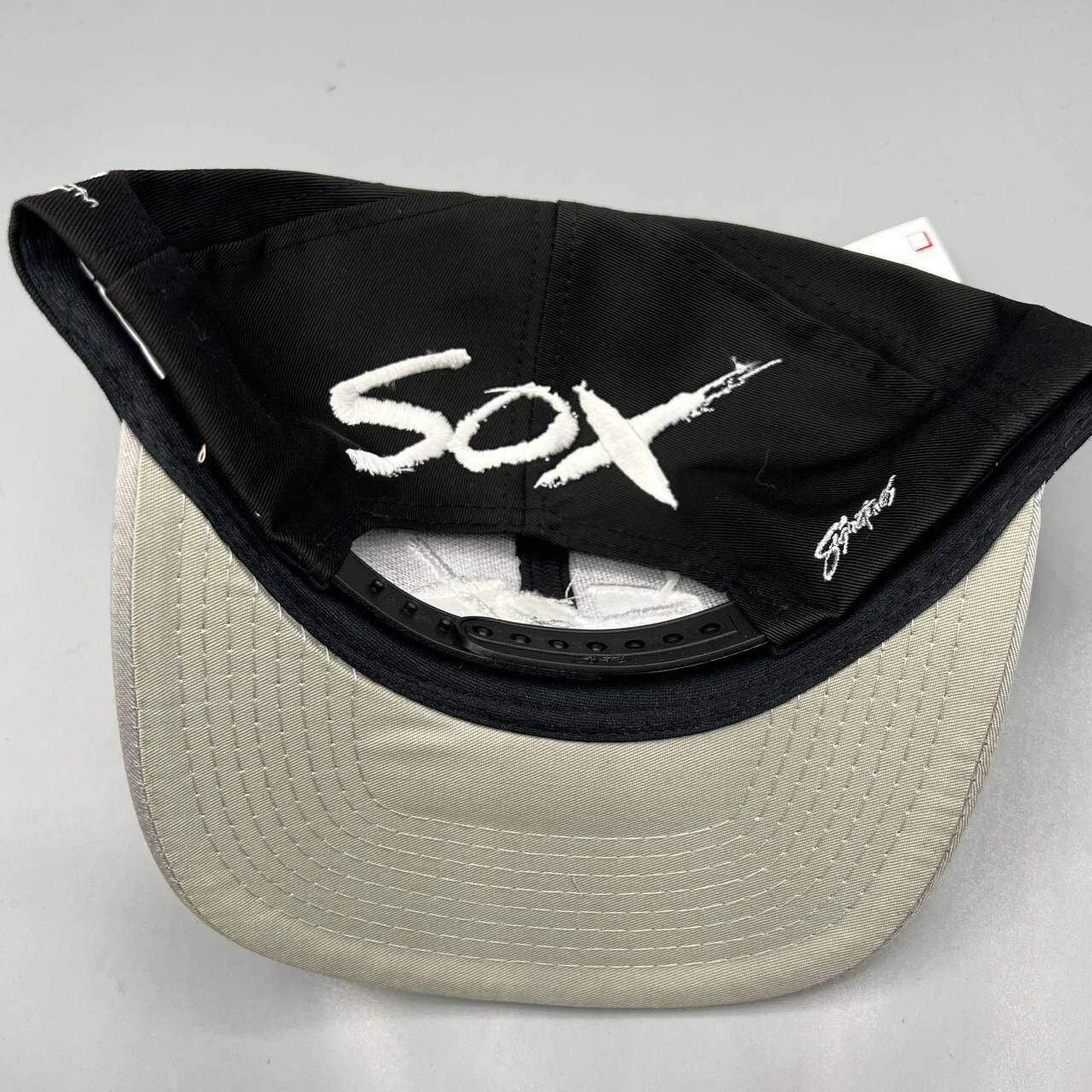 Signatures × Vintage Chicago White Sox Hat Men Black White Signatures Strap Back Size ONE SIZE - 5 Thumbnail