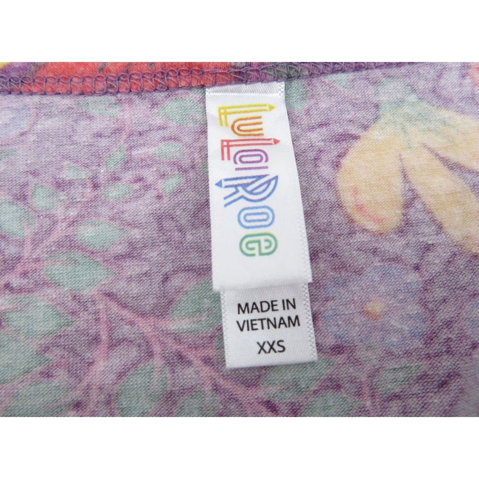 Vintage LuLaRoe Women's Perfect T Shirt Top Tee Floral Purple Pink Green 2XS Size XXS / US 00 / IT 34 - 5 Thumbnail