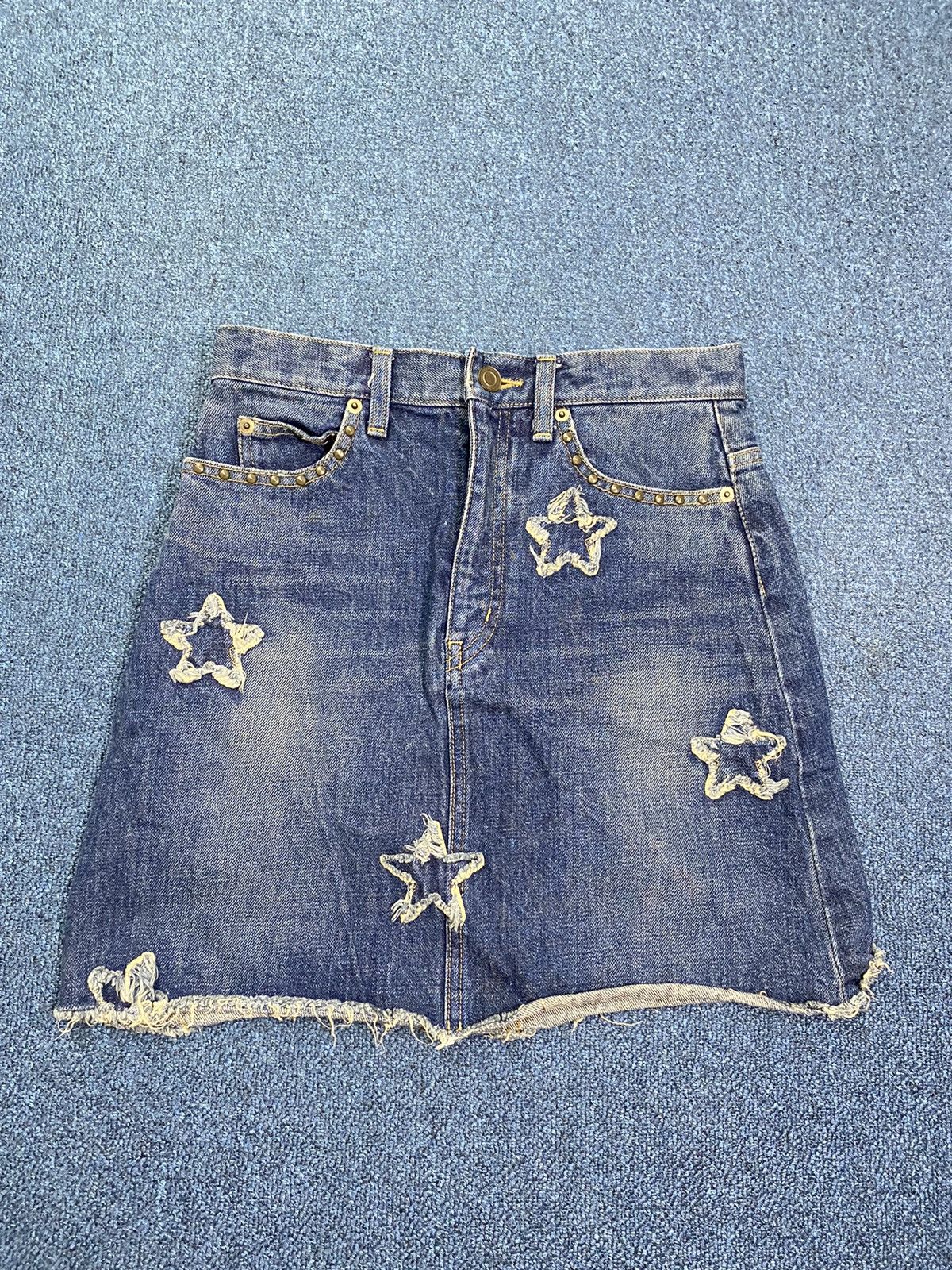Yves Saint Laurent Yves Saint Laurent Star Denim Skirt Size 27" / US 4 / IT 40 - 1 Thumbnail
