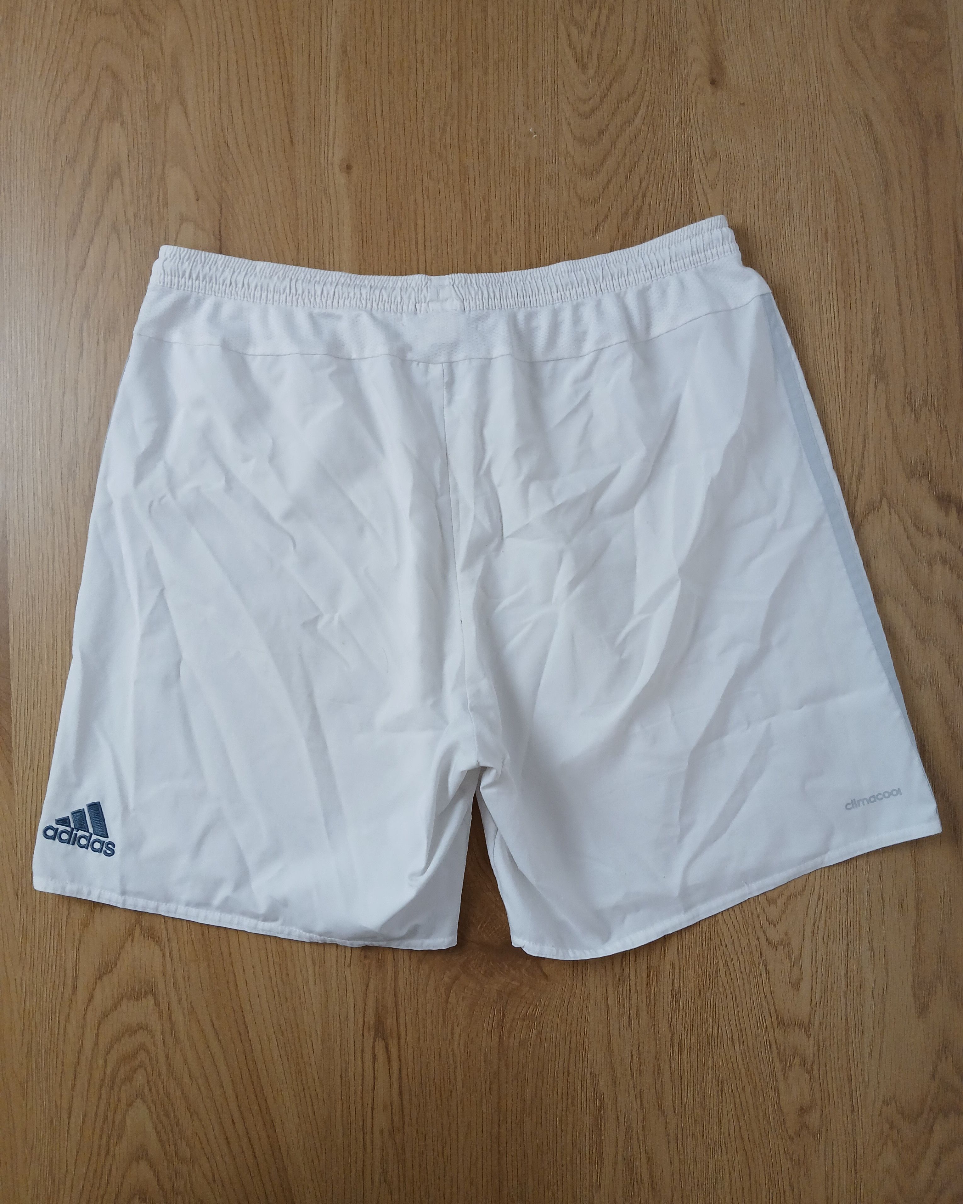 Adidas Real Madrid Football Shorts size L Size US 32 / EU 48 - 2 Thumbnail
