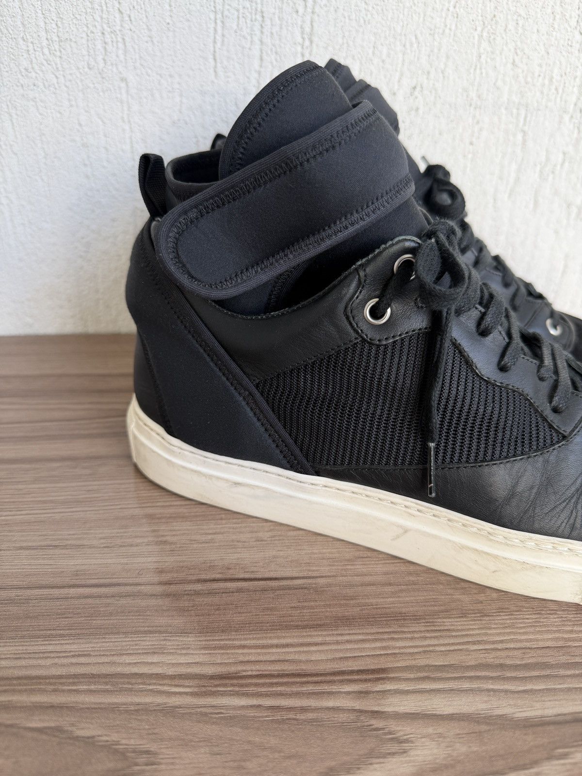 Balenciaga arena with strap sneaker Size US 9.5 / EU 42-43 - 10 Thumbnail