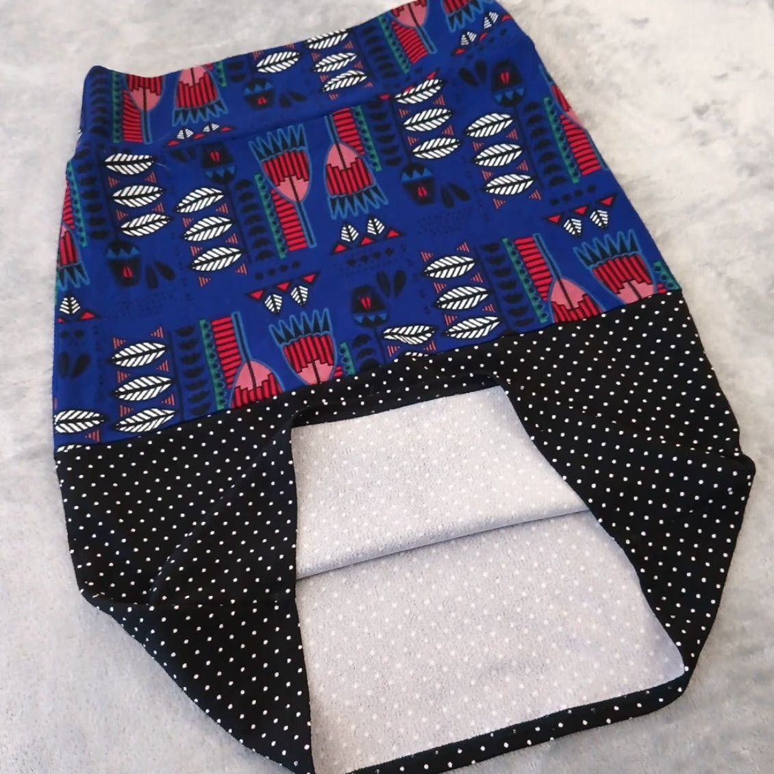 Vintage LuLaRoe Skirt Women Knee Length Geometric Blue Medium Pull On Pencil Stretch Casual Size 32" / US 10 / IT 46 - 5 Thumbnail