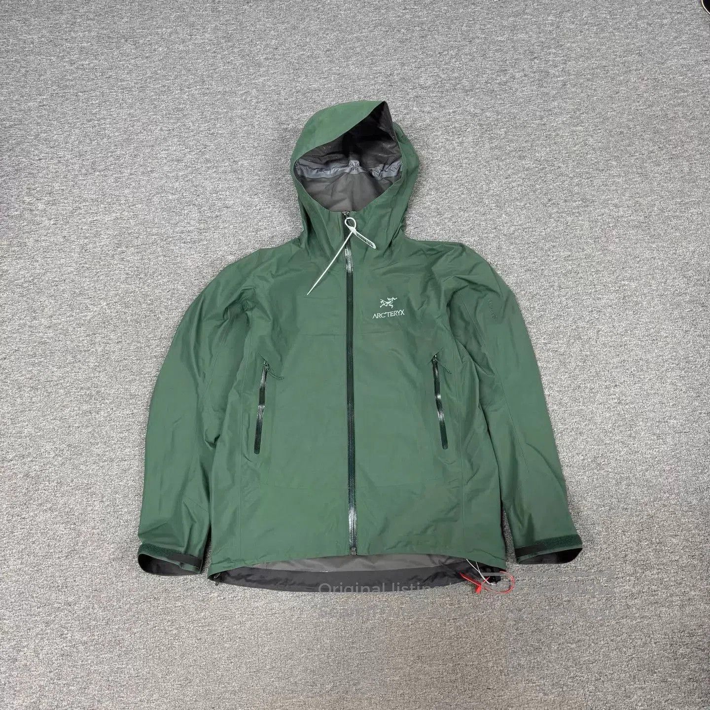 Arc'teryx Green Hooded Rain Jacket, Size M. Size US M / EU 48-50 / 2 - 1 Thumbnail