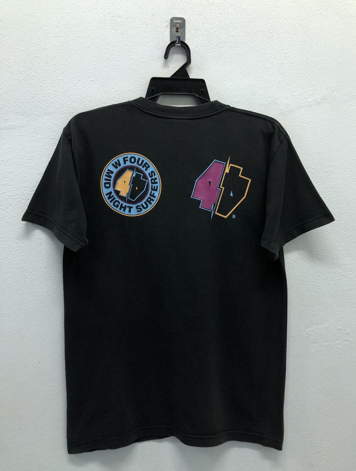 Vintage Vintage 44 W Four Mid Night Surfers T-Shirt Size US M / EU 48-50 / 2 - 2 Thumbnail
