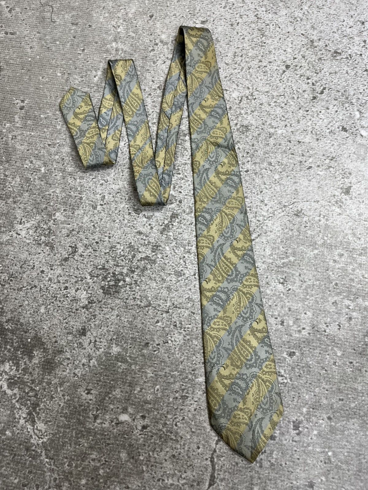 Balenciaga Vintage Balenciaga Paisley Silk Tie Size ONE SIZE - 1 Thumbnail