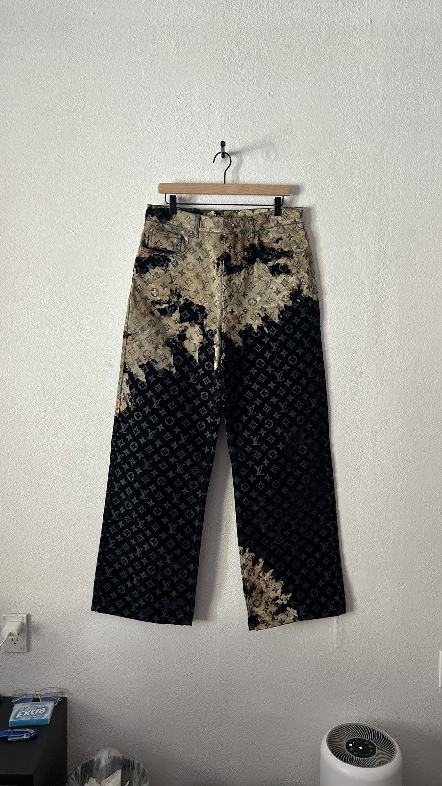 Louis Vuitton Louis Vuitton Fire Cloud Pants Size US 32 / EU 48 - 1 Thumbnail