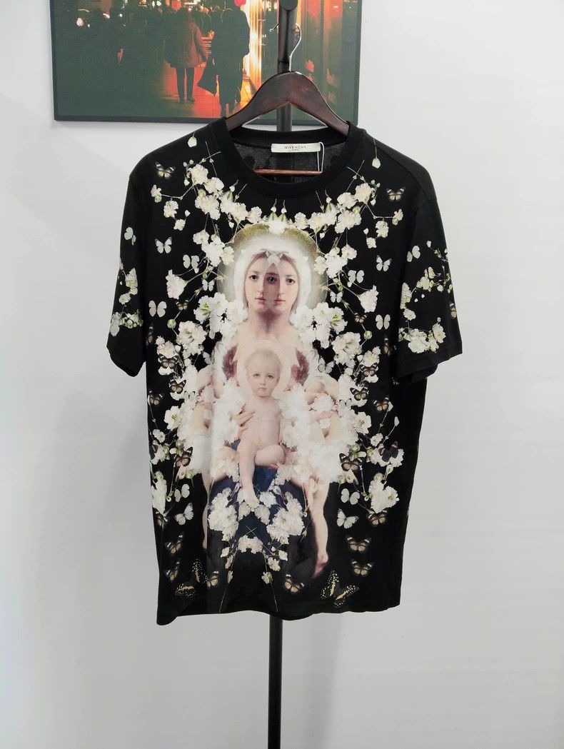 Givenchy Givenchy T-shirt, size S (150), retail price 3800 Size US S / EU 44-46 / 1 - 1 Thumbnail