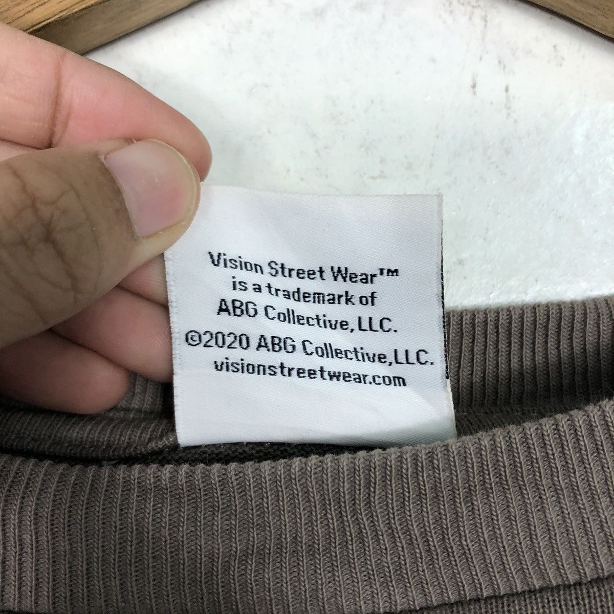 Vision Streetwear 📌Vintage Sweatshirt Vision Street Wear Box Logo Spell Out Size US M / EU 48-50 / 2 - 16 Thumbnail