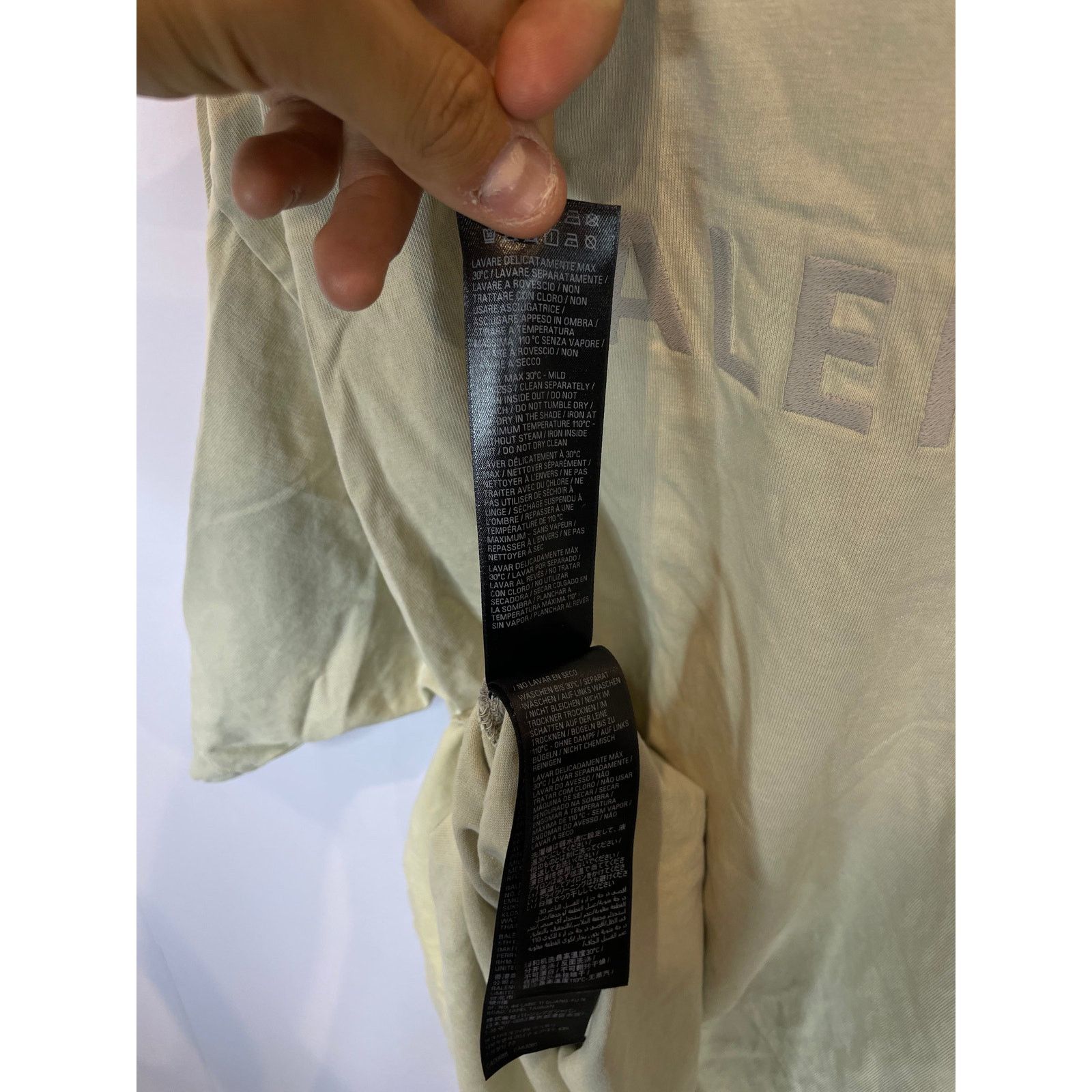 Balenciaga Balenciaga Logo Tee Cream Used Small Size US S / EU 44-46 / 1 - 5 Thumbnail